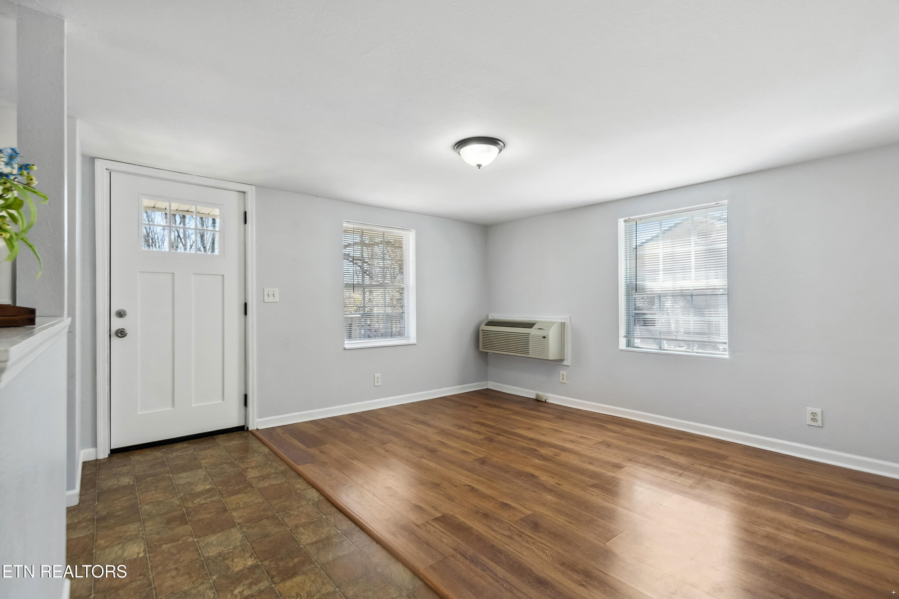 130 E Wadsworth Circle Oak Ridge TN 37830