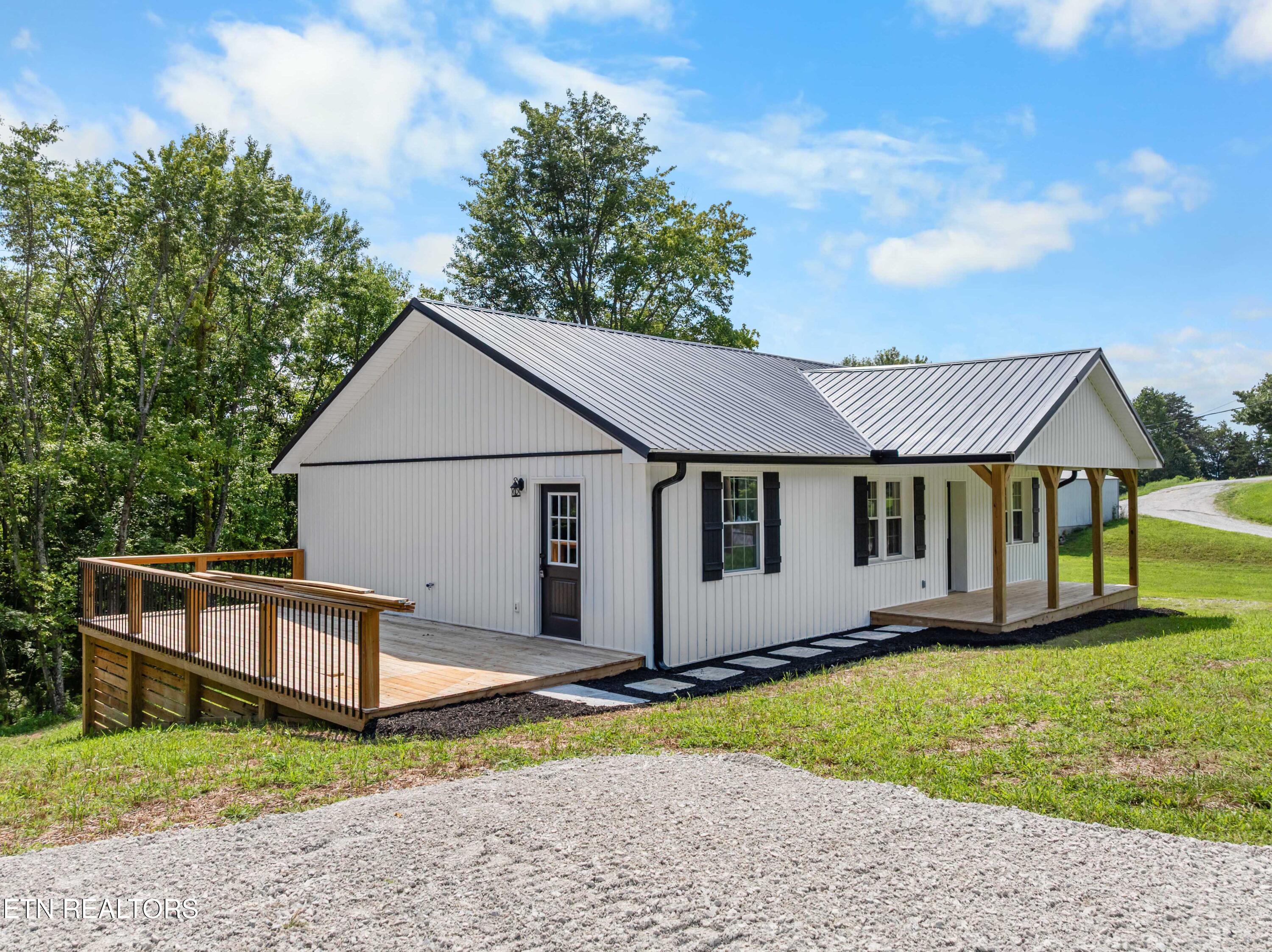994 Pinecrest Road Jacksboro TN 37757