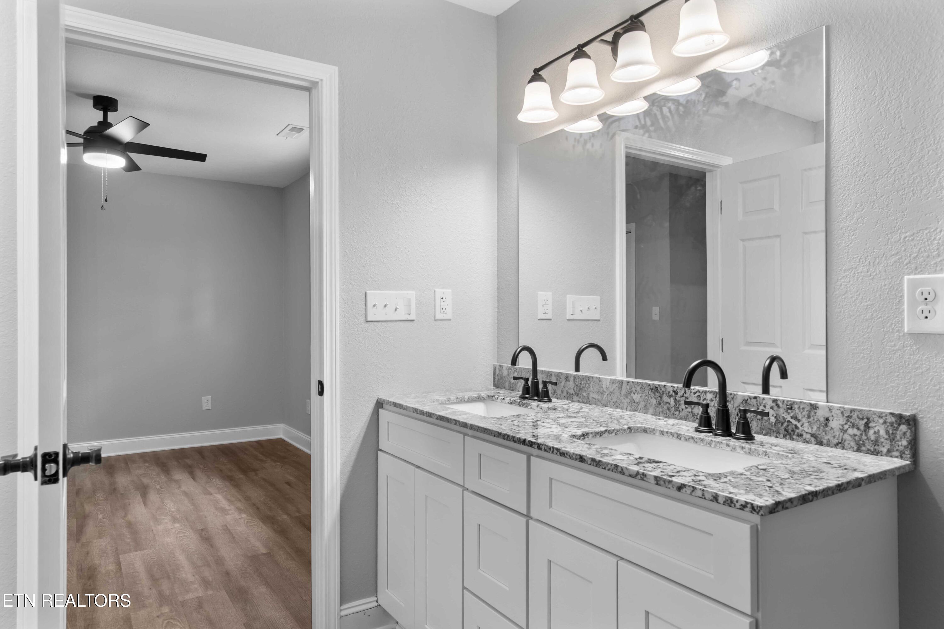 994 Pinecrest Road Jacksboro TN 37757