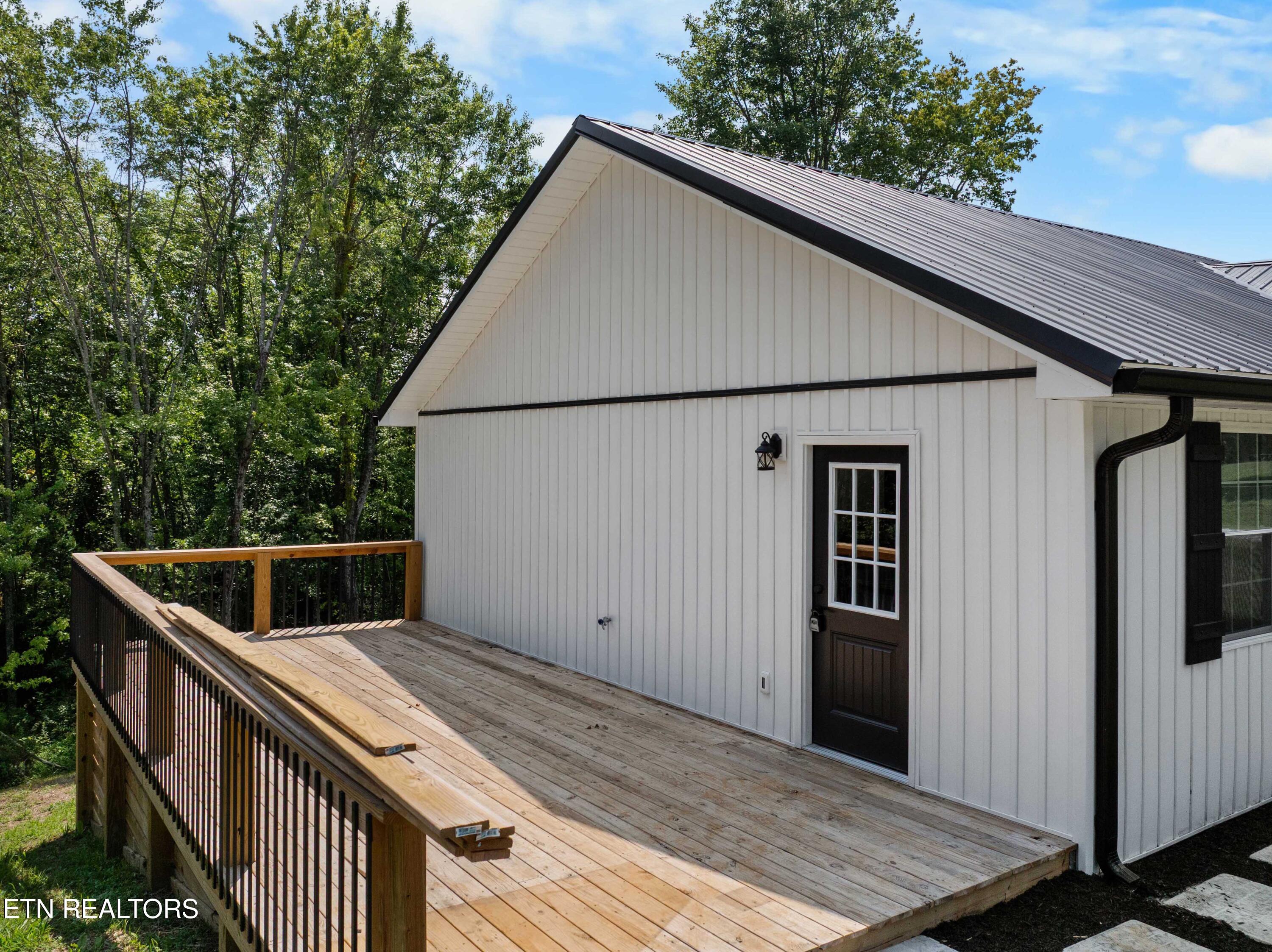 994 Pinecrest Road Jacksboro TN 37757