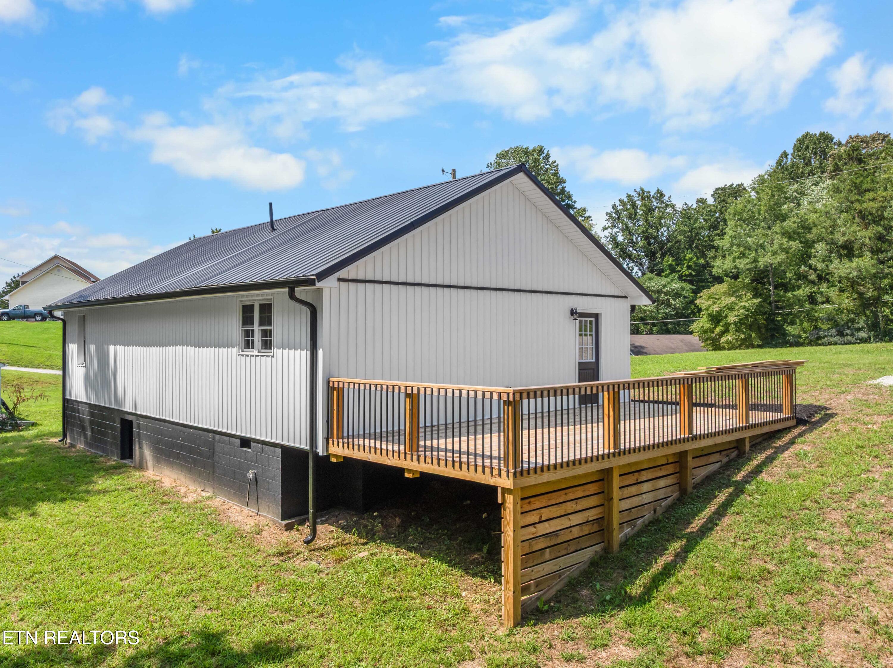 994 Pinecrest Road Jacksboro TN 37757