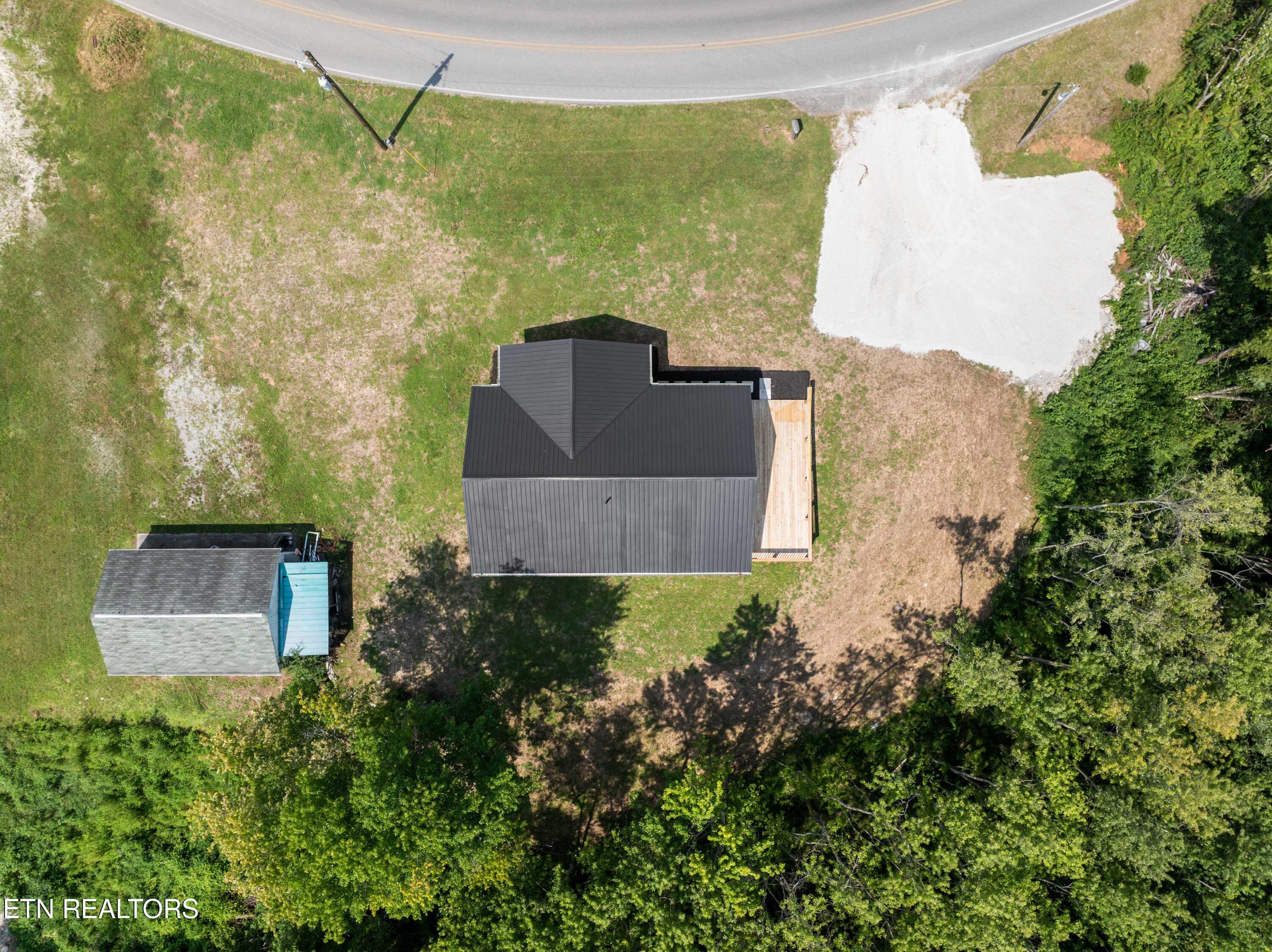 994 Pinecrest Road Jacksboro TN 37757