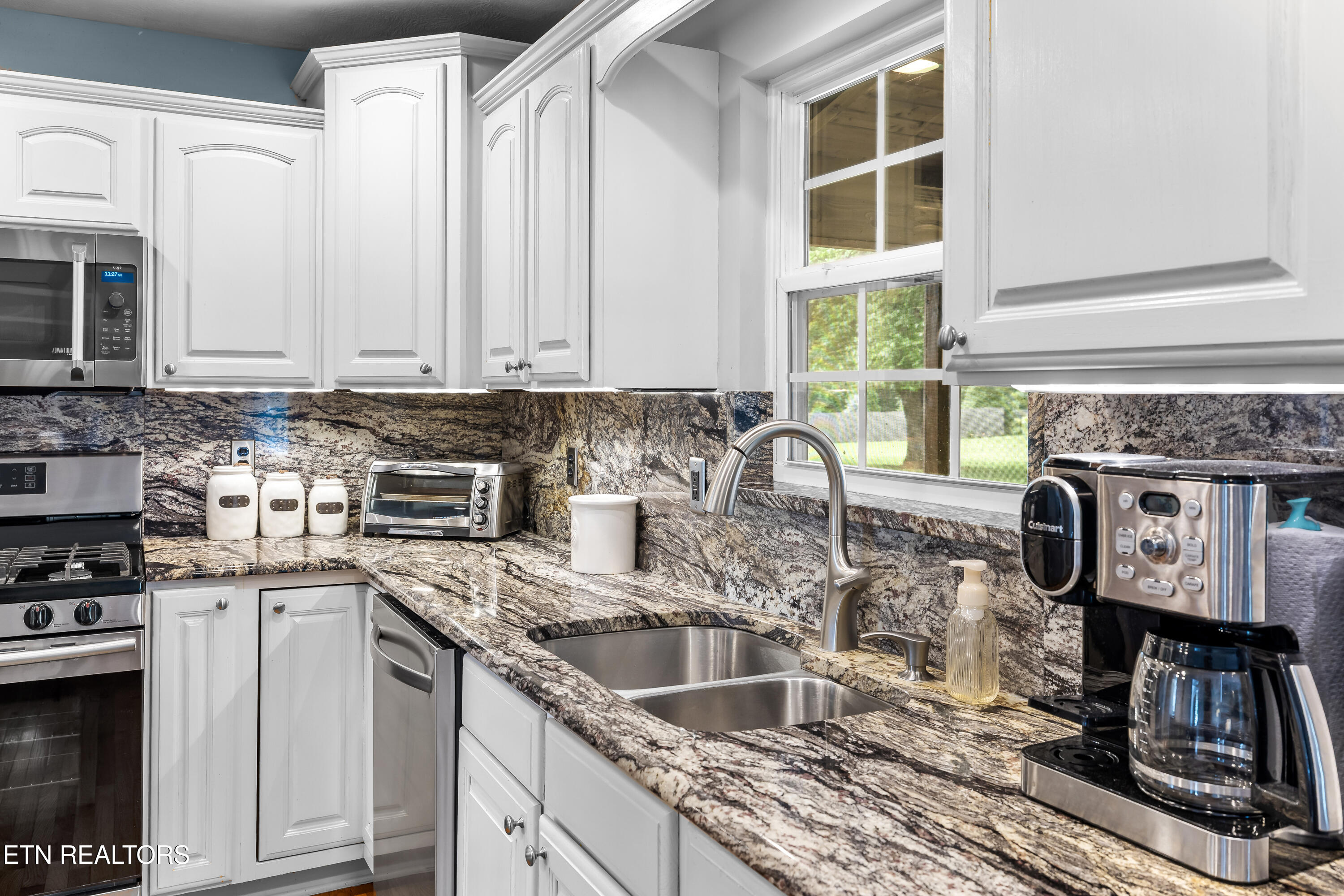2837 Rhett Butler Drive Louisville TN 37777