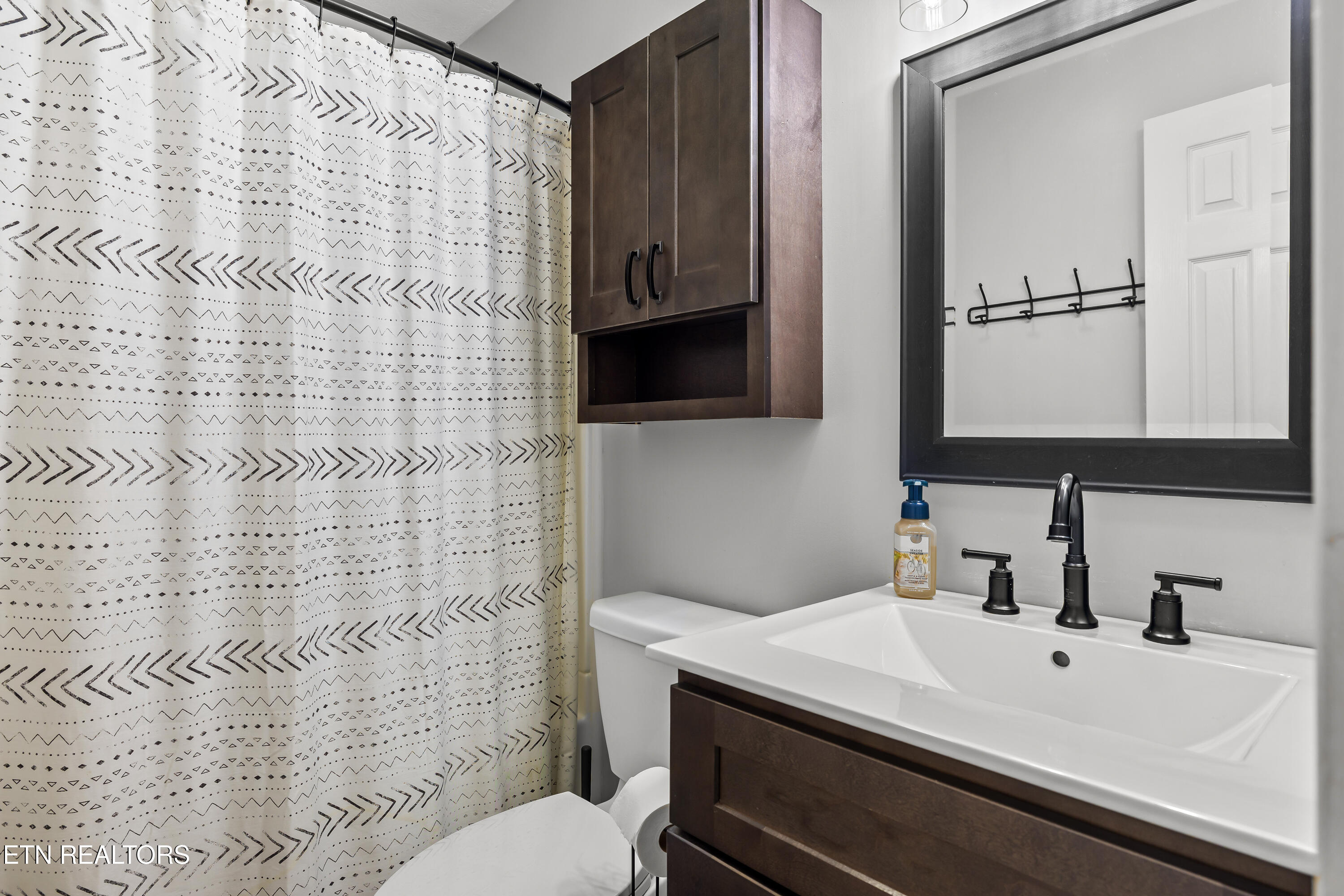 2837 Rhett Butler Drive Louisville TN 37777