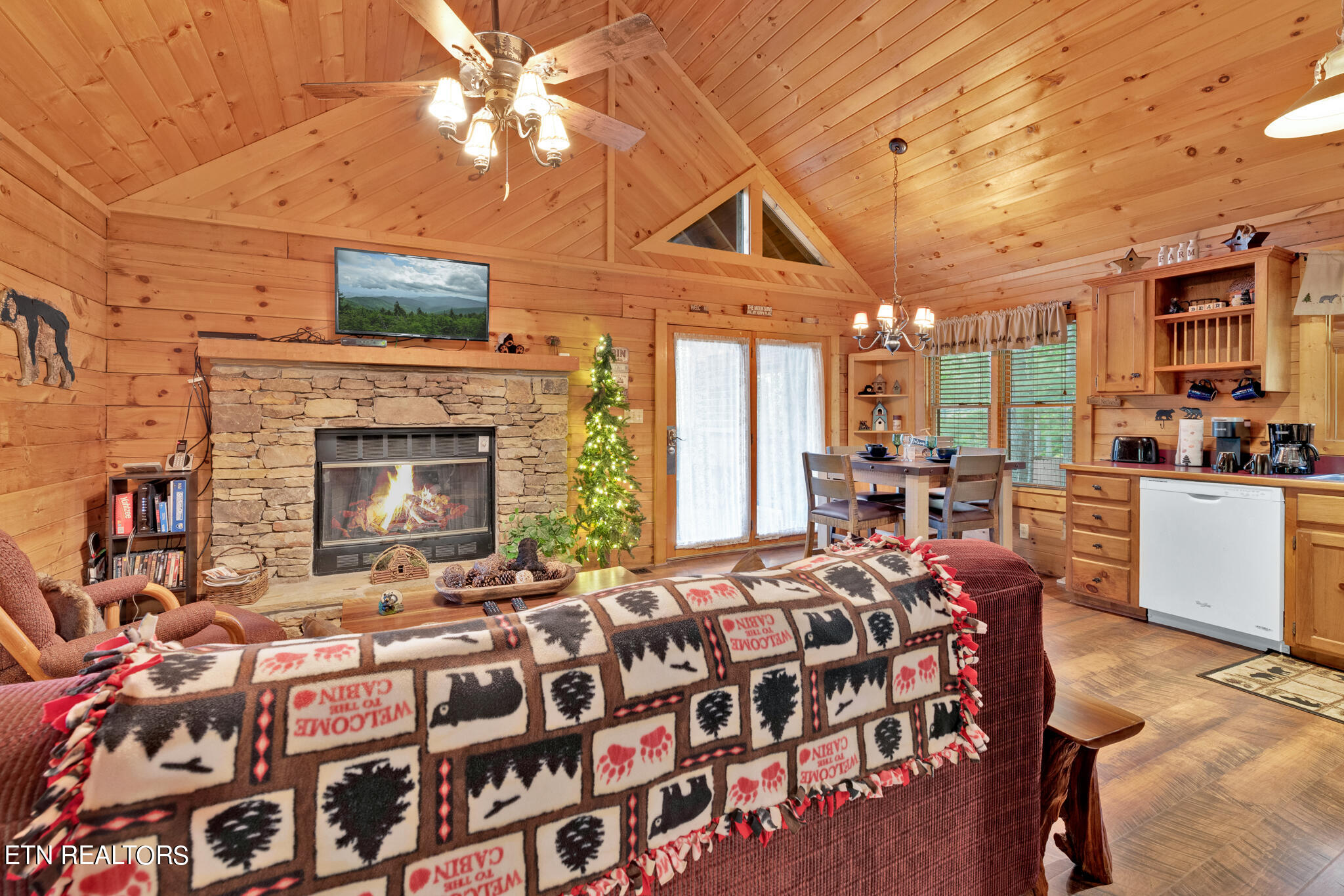 2349 Courtney Lane Sevierville TN 37876