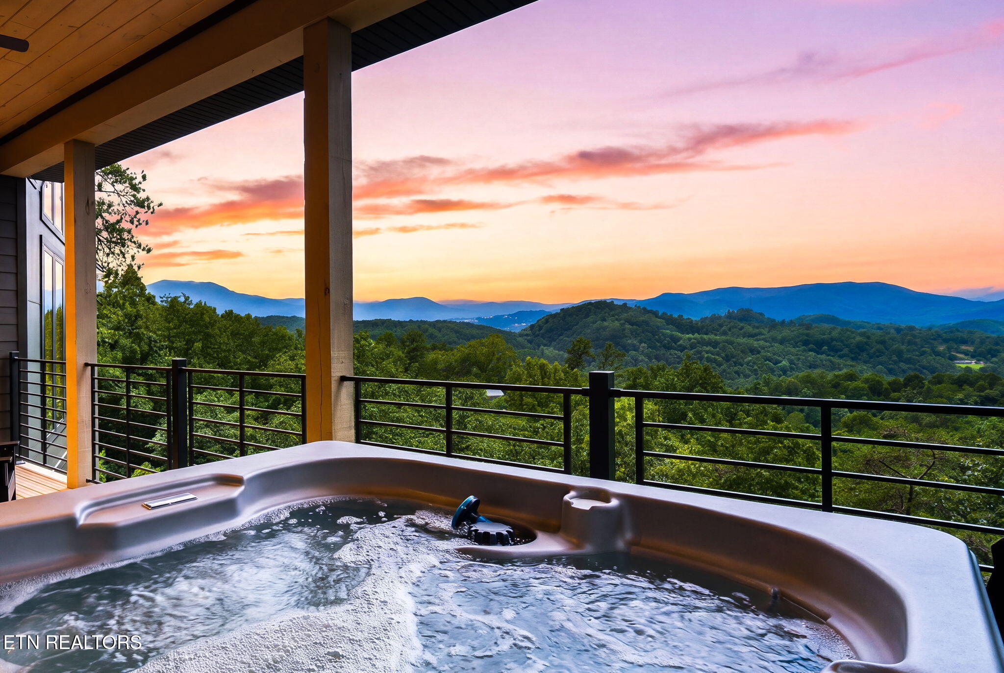 1813 Red Bone Way Sevierville TN 37876
