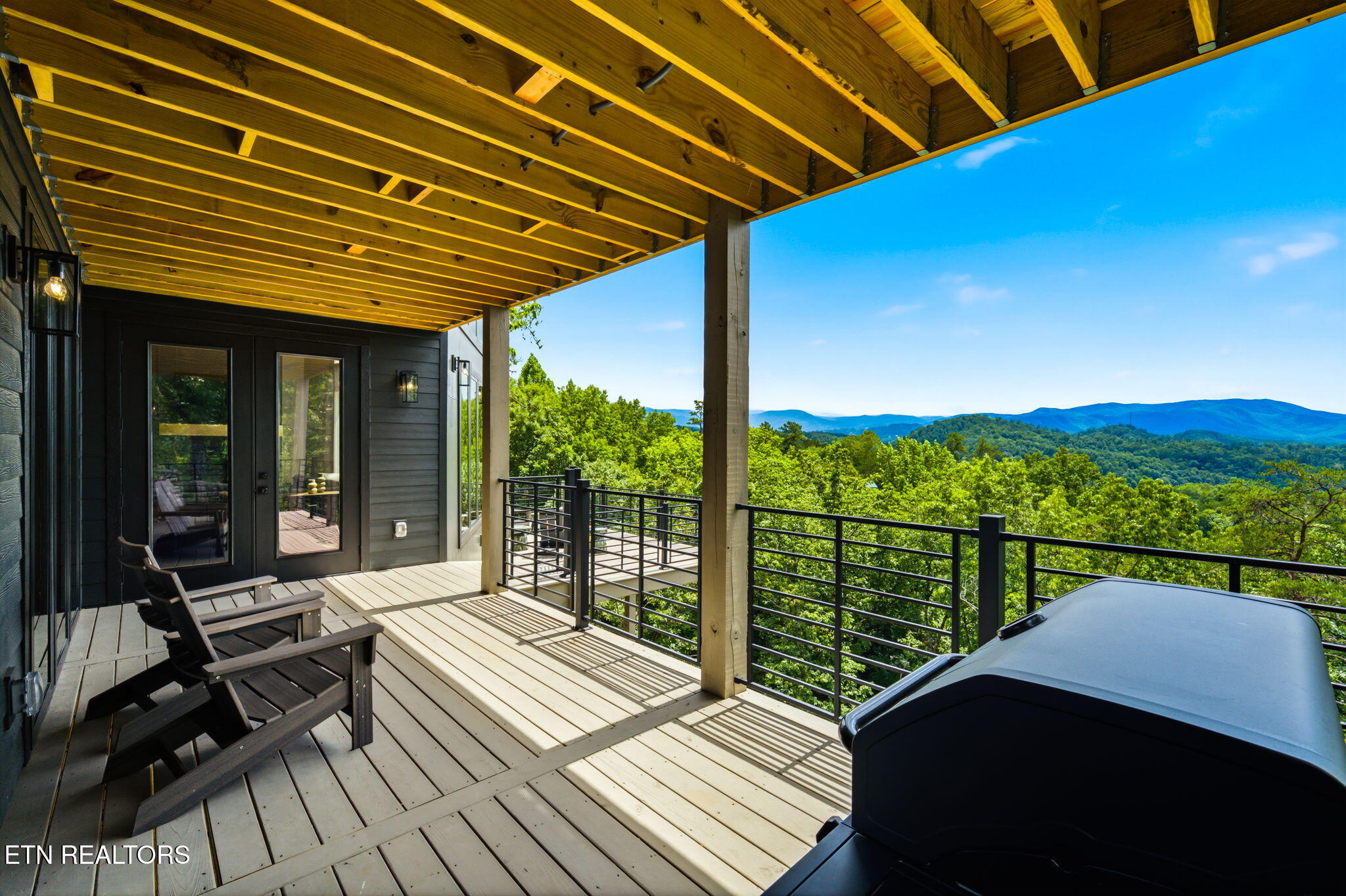 1813 Red Bone Way Sevierville TN 37876