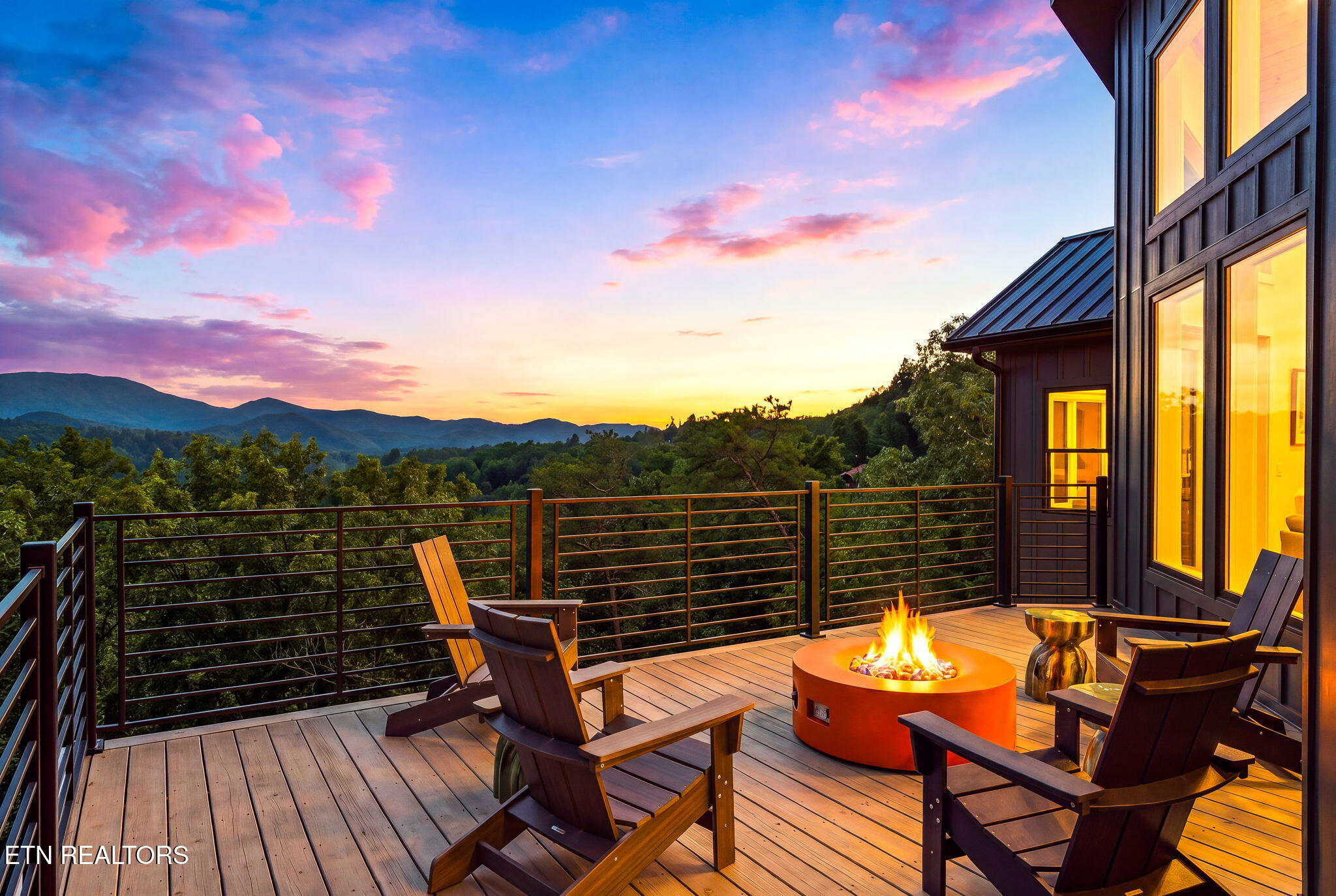 1813 Red Bone Way Sevierville TN 37876