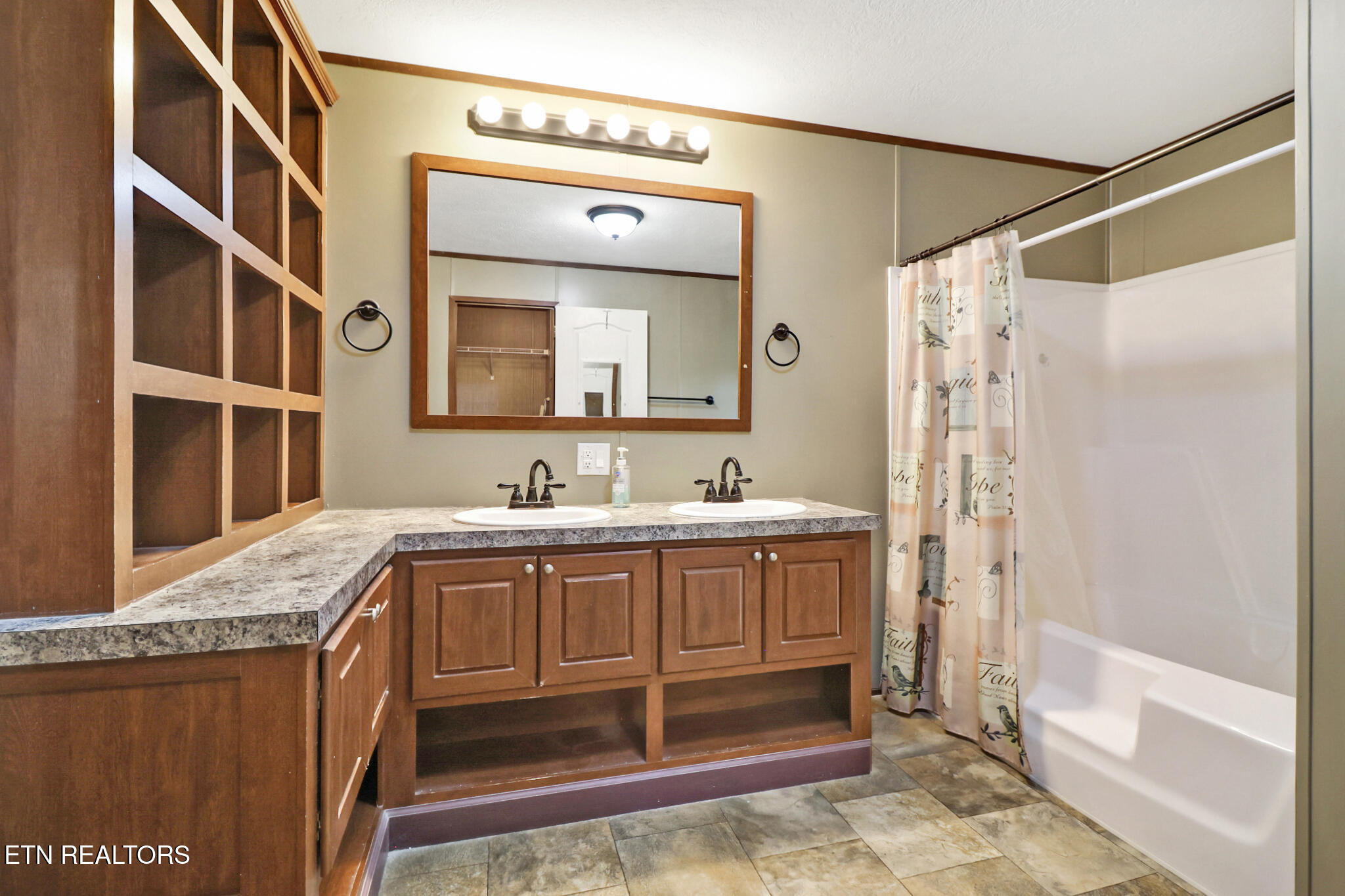 154 Ike Burgess Road Crossville TN 38572