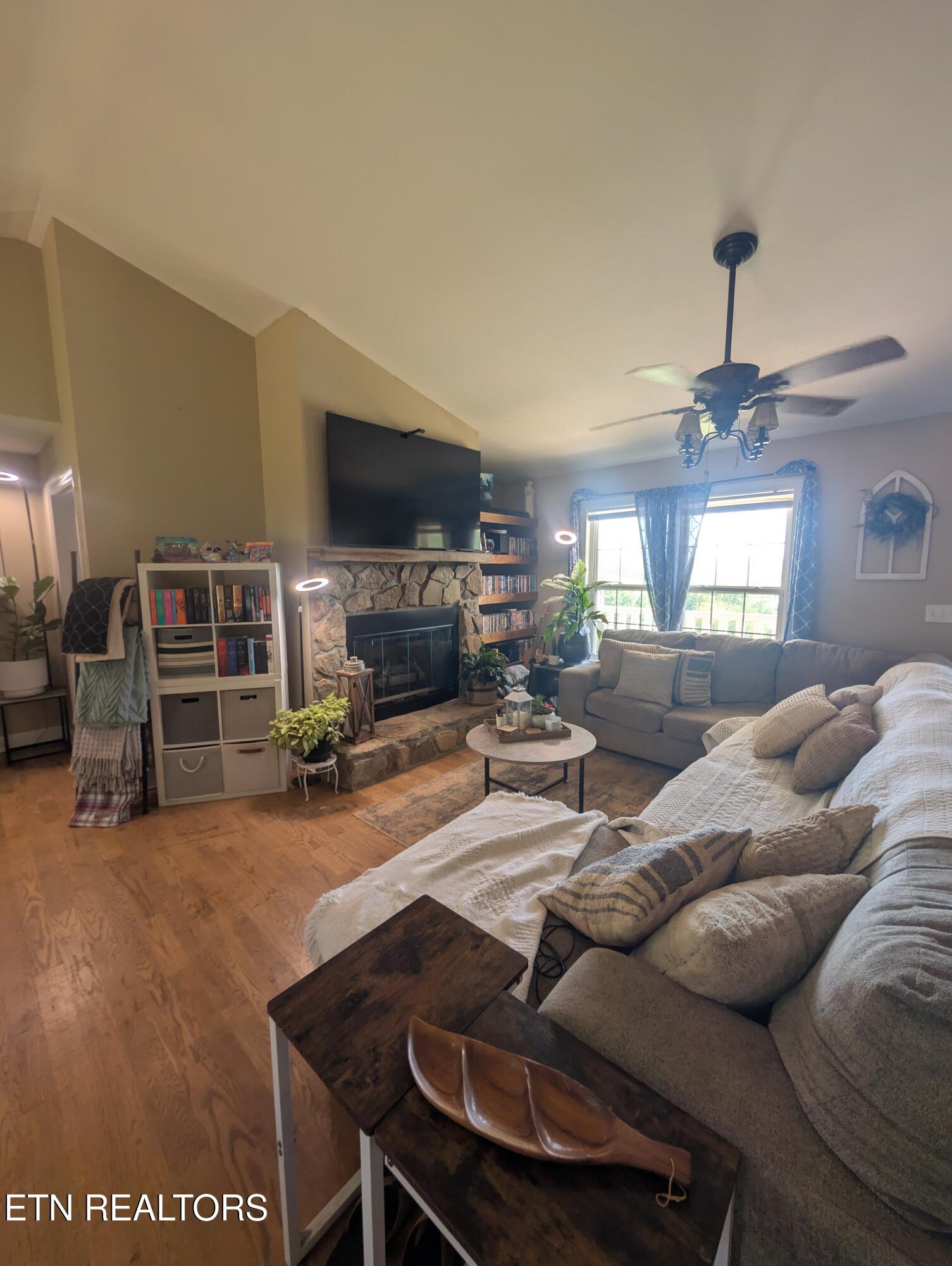 207 Brantley Acres Road Speedwell TN 37870
