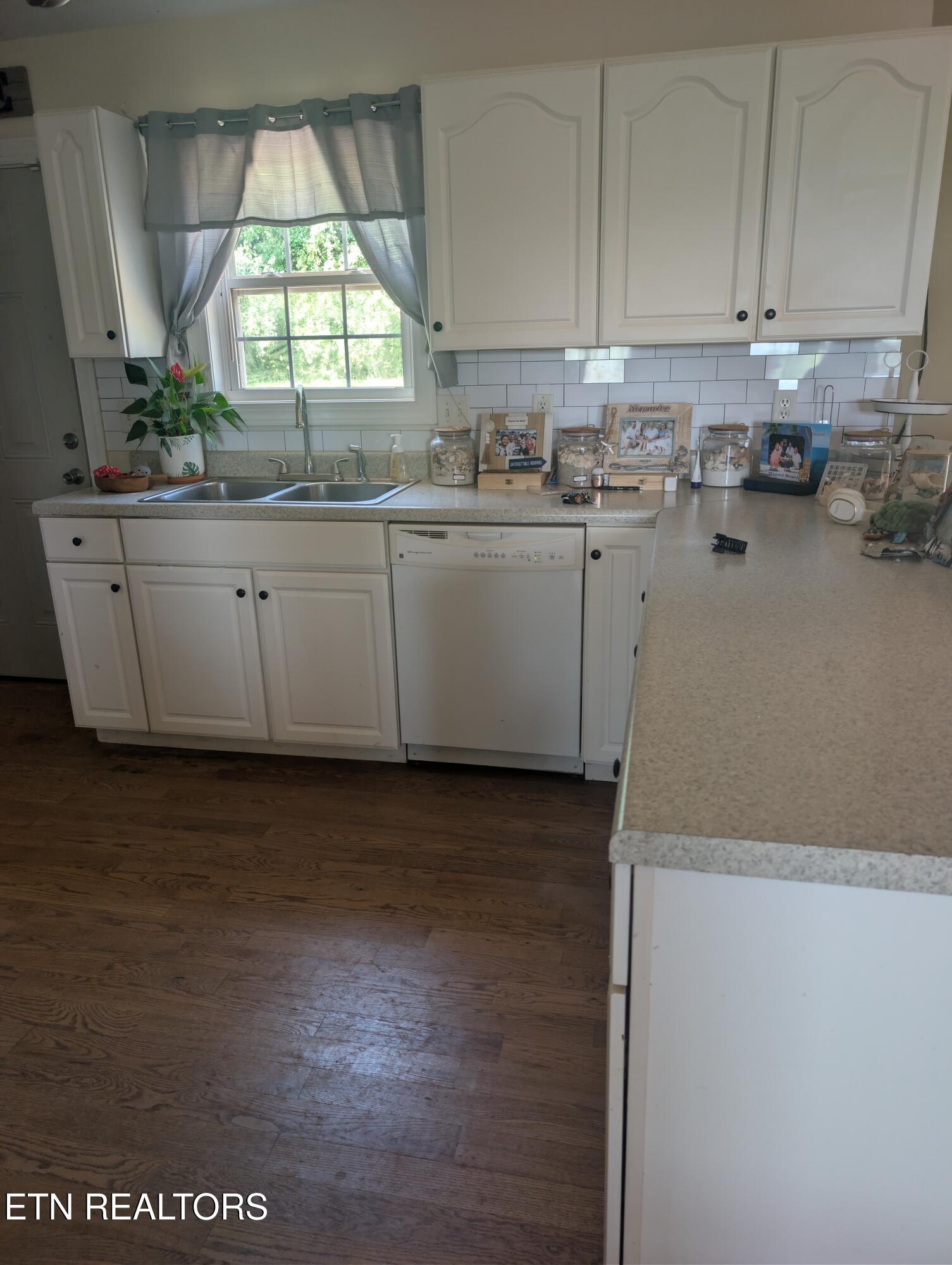 207 Brantley Acres Road Speedwell TN 37870