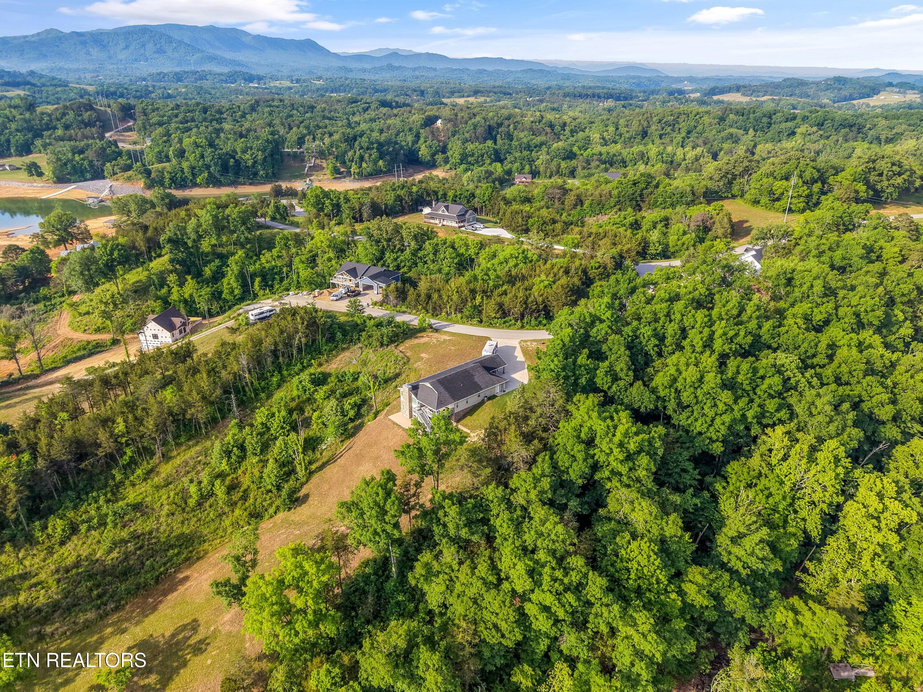 313 Sunrise Trail Dandridge TN 37725
