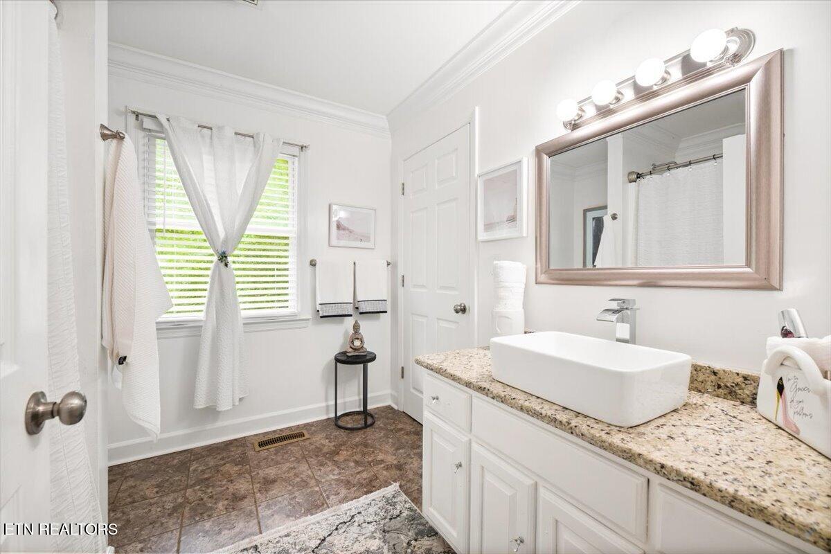 15 Radisson Cove Oak Ridge TN 37830