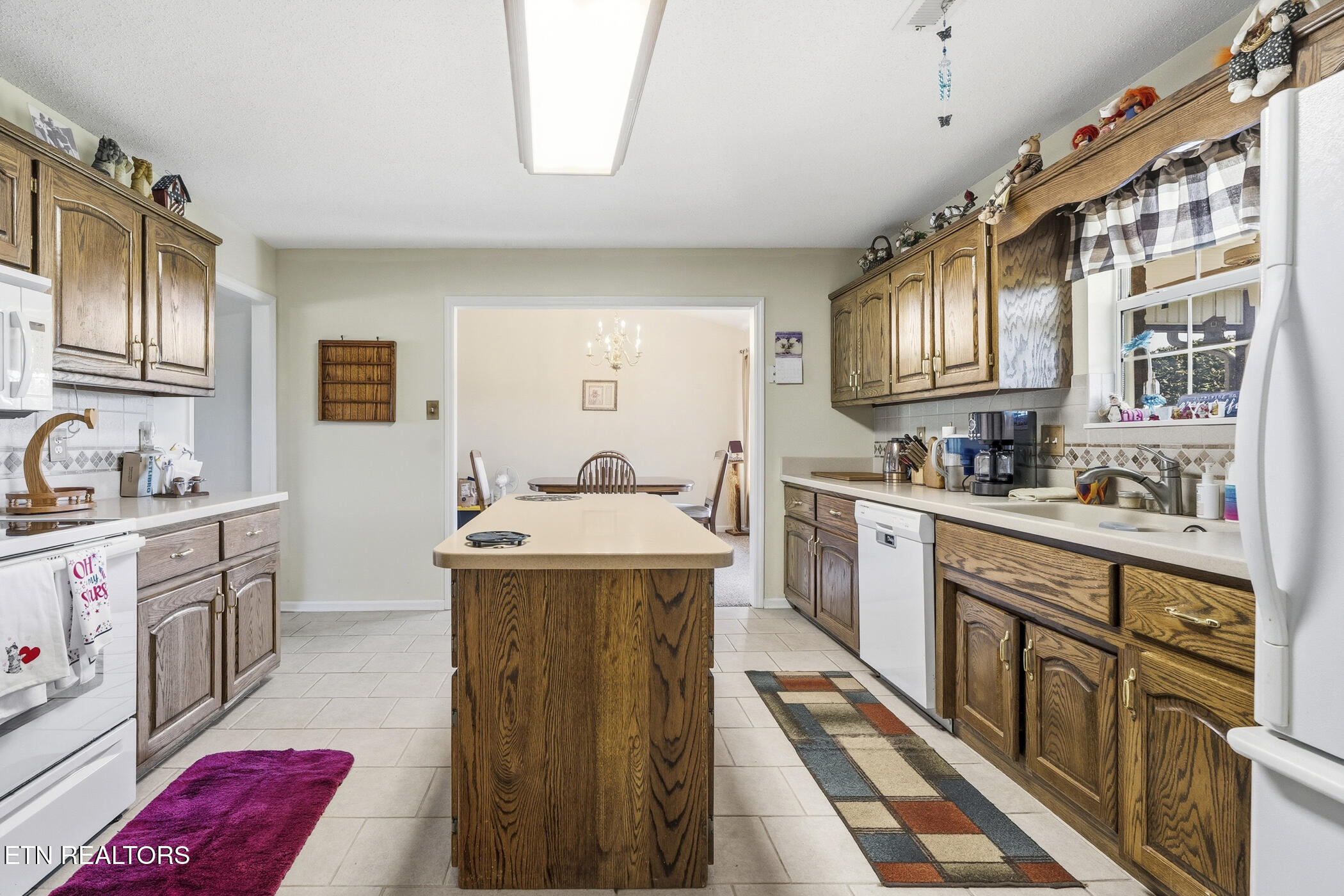 1324 Prairie Place Greenback TN 37742