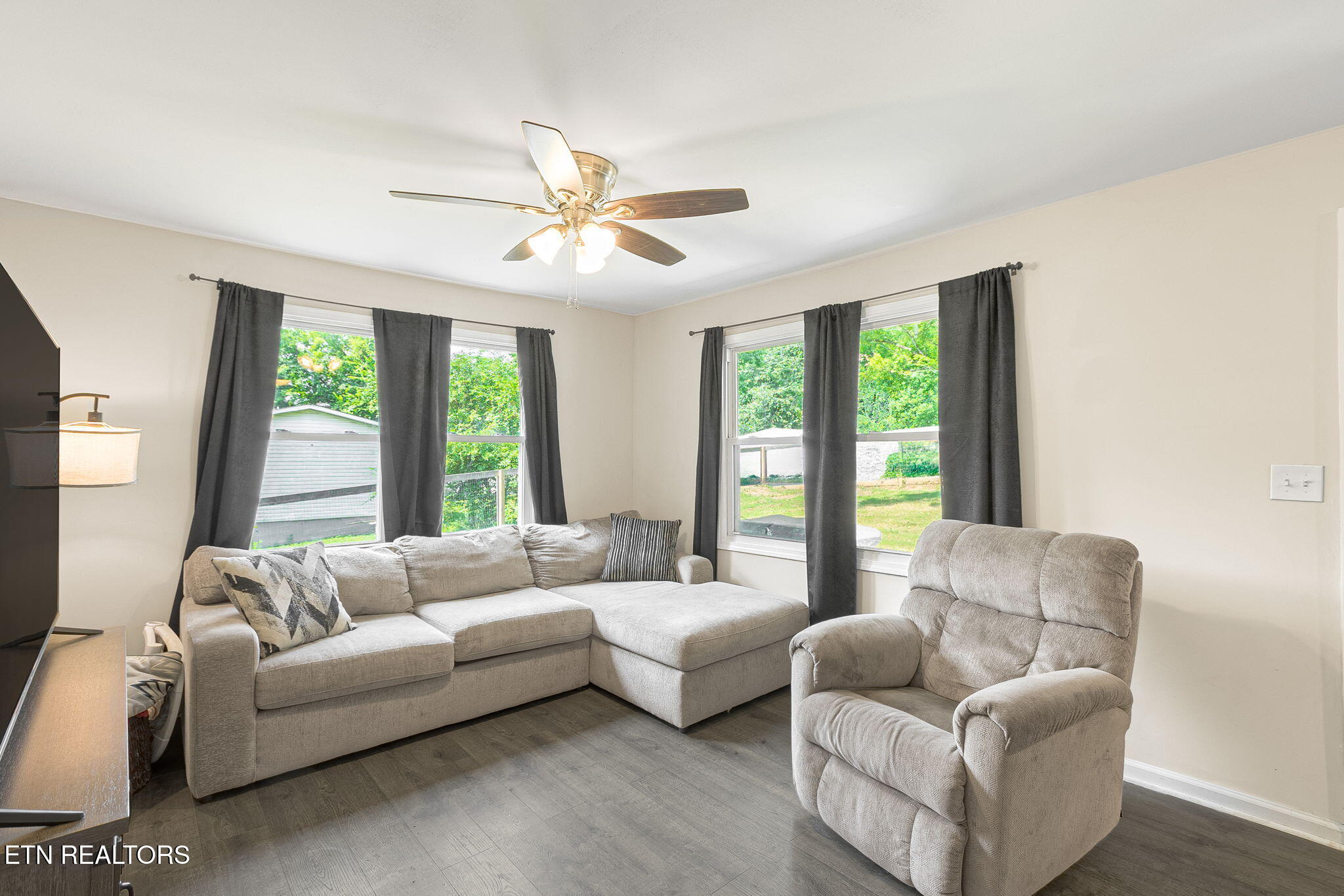 439 Jarnigan Street Clinton TN 37716