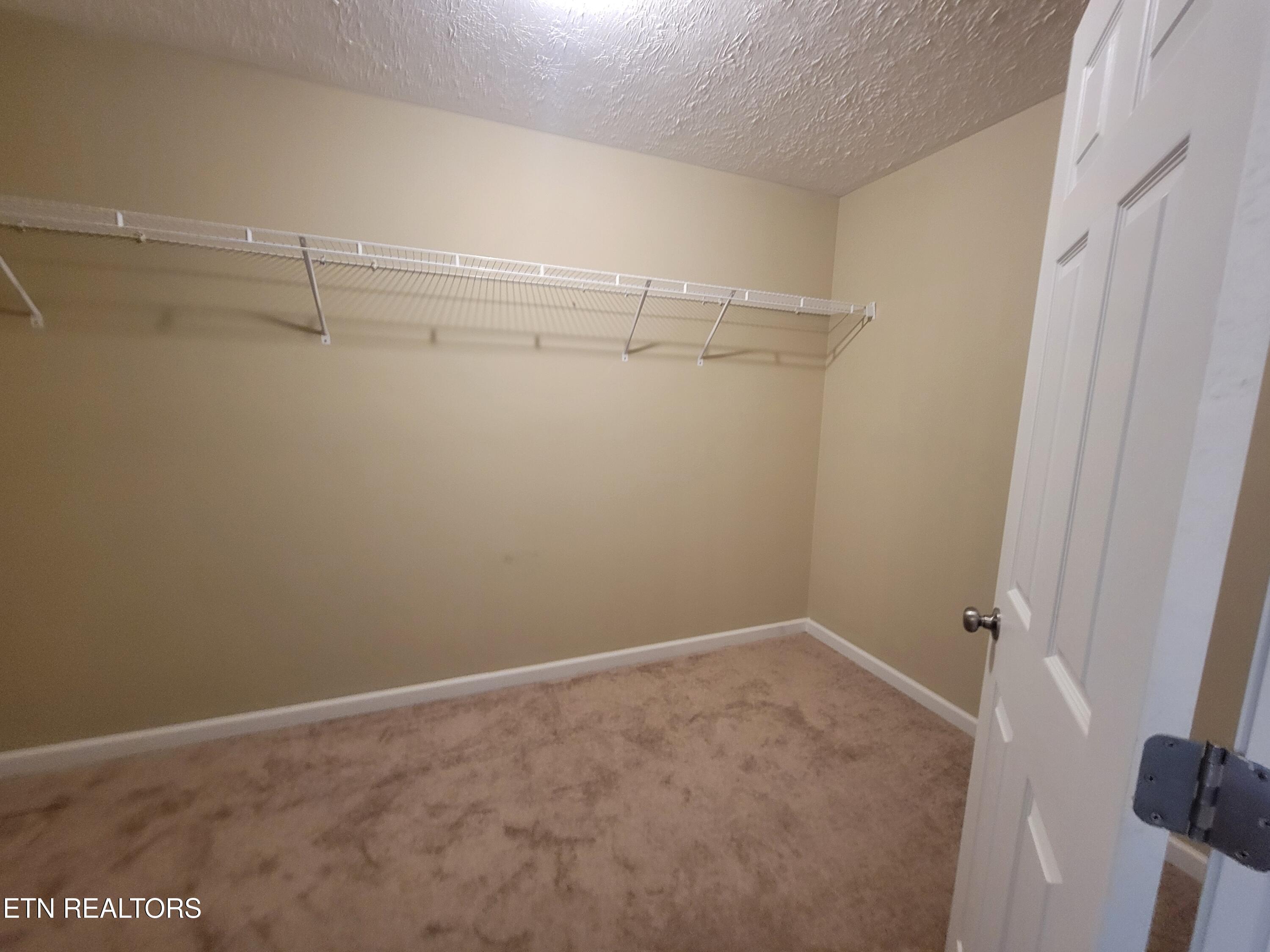 3236 Sandpiper Court Kodak TN 37764