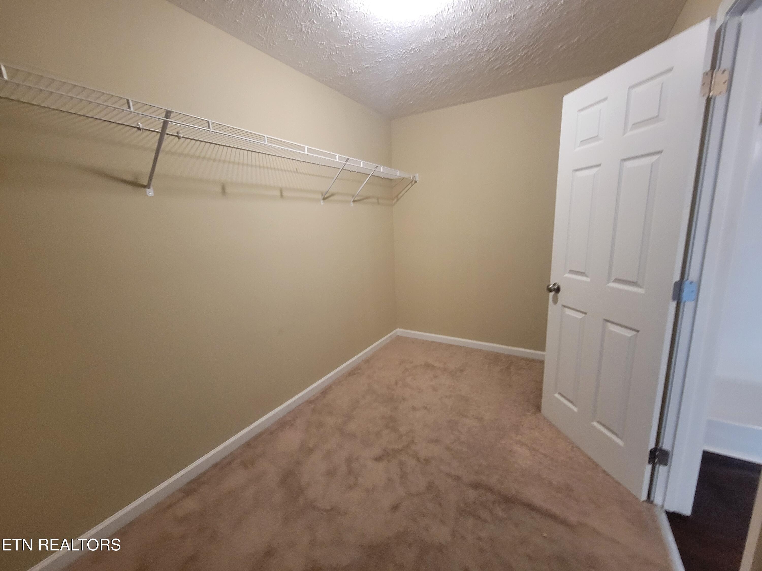 3236 Sandpiper Court Kodak TN 37764