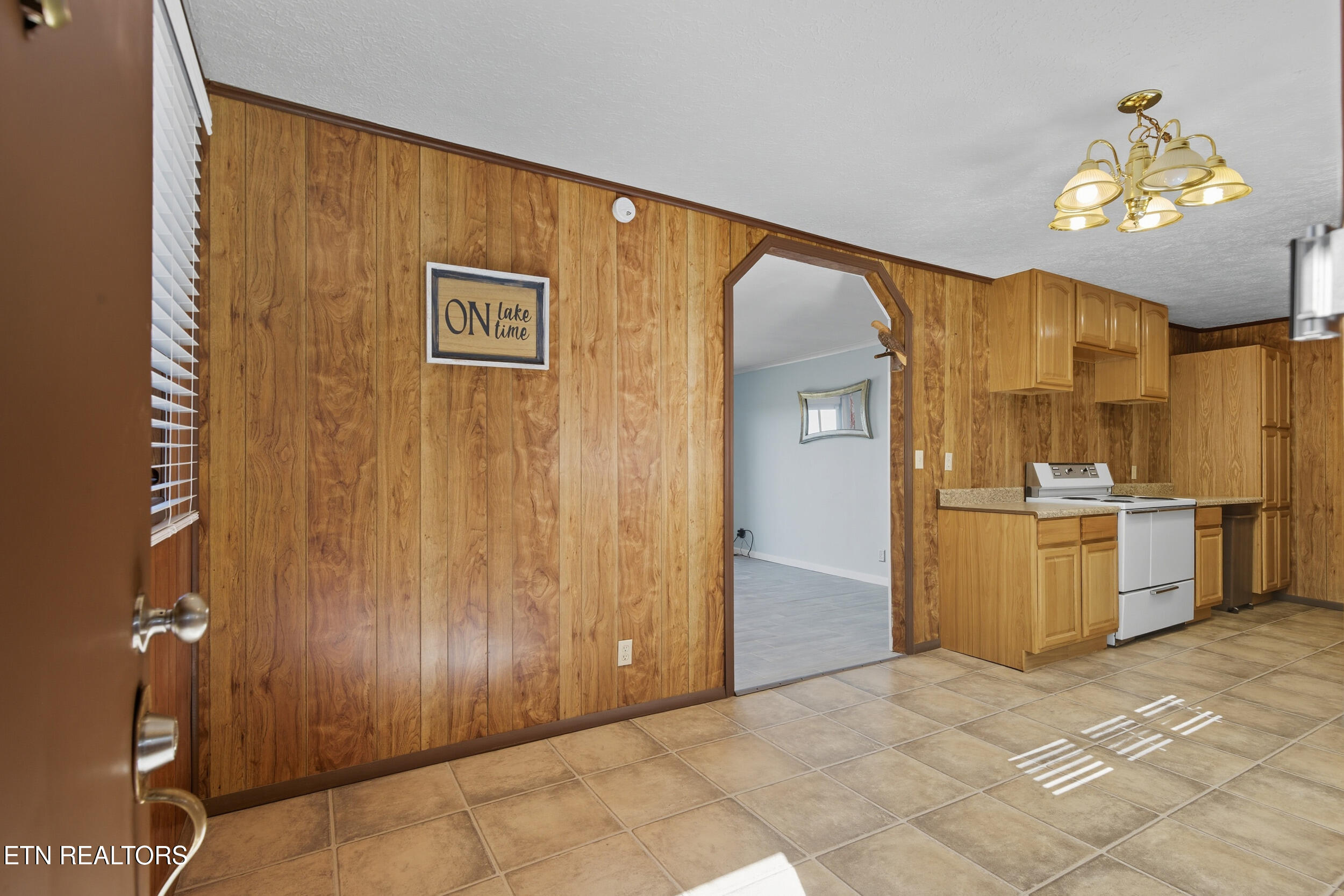 337 White Lane Bean Station TN 37708