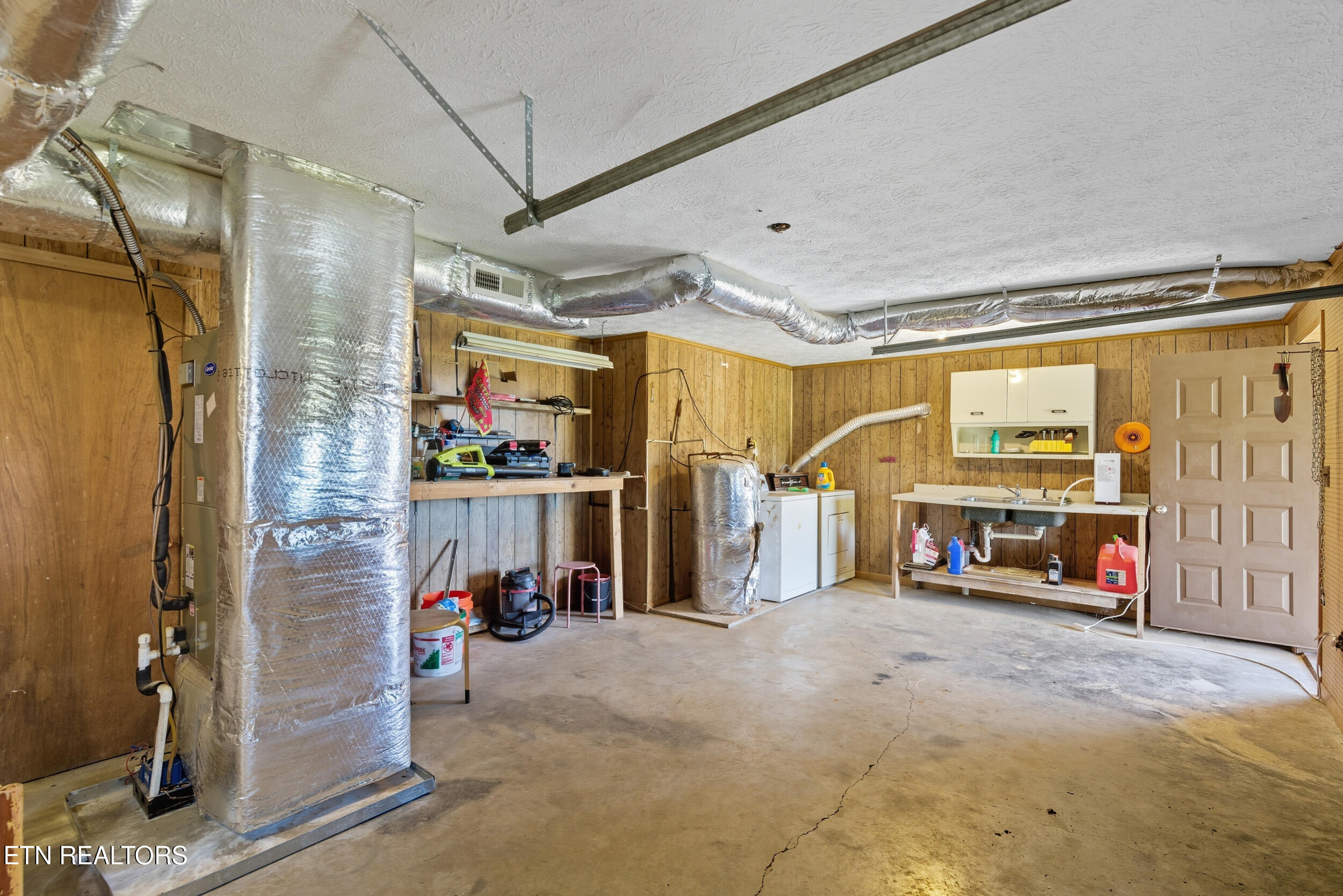 337 White Lane Bean Station TN 37708