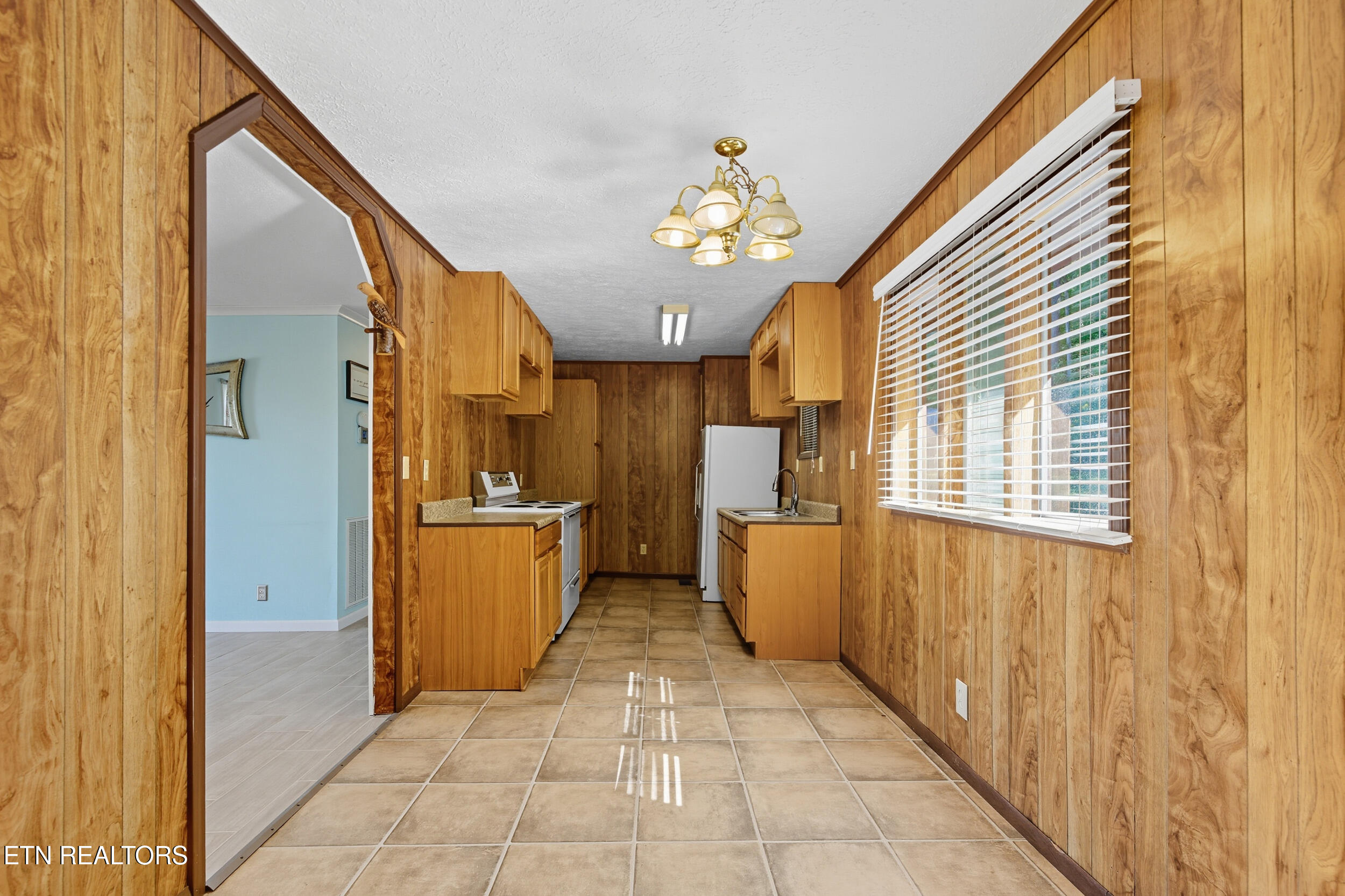 337 White Lane Bean Station TN 37708