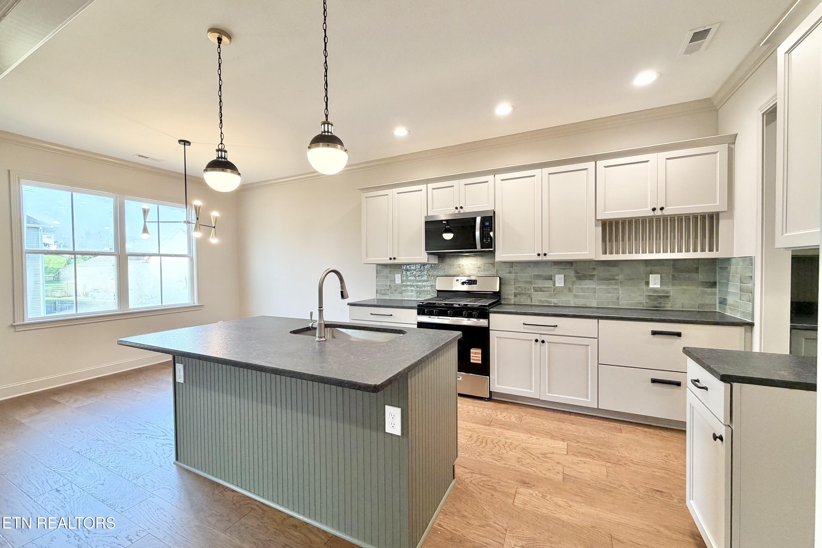 8910 Queensdale Lane Knoxville TN 37924