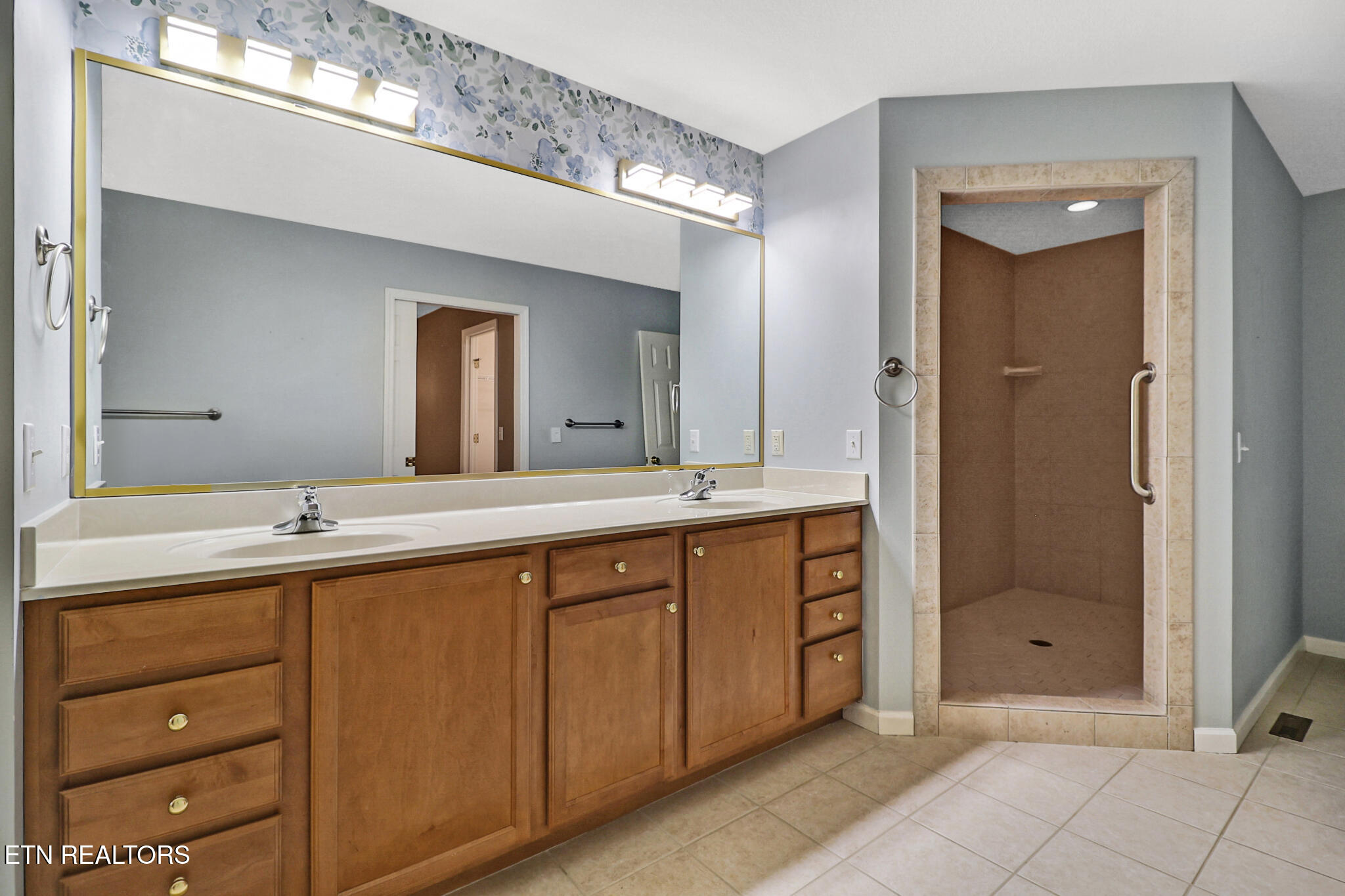 564 Cumberland View Drive Crossville TN 38571