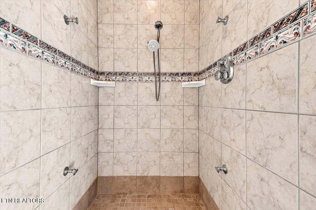 323 Harmon Road New Tazewell TN 37825