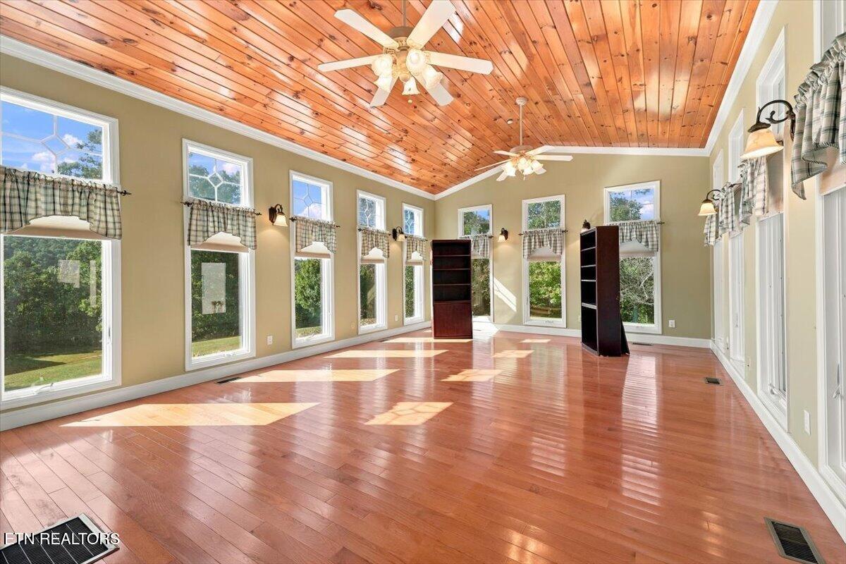 323 Harmon Road New Tazewell TN 37825