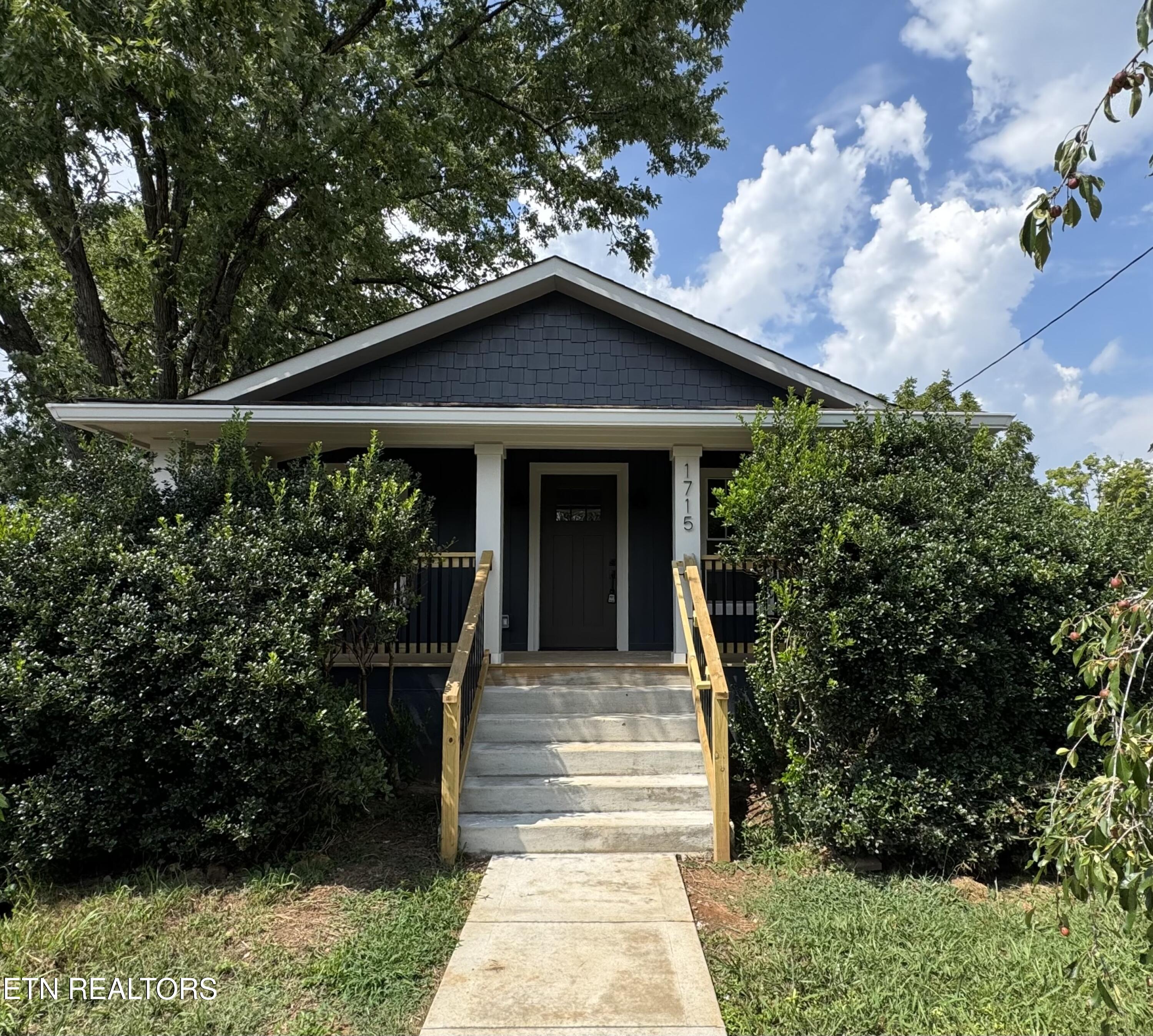 1715 Minnis Avenue Knoxville TN 37920