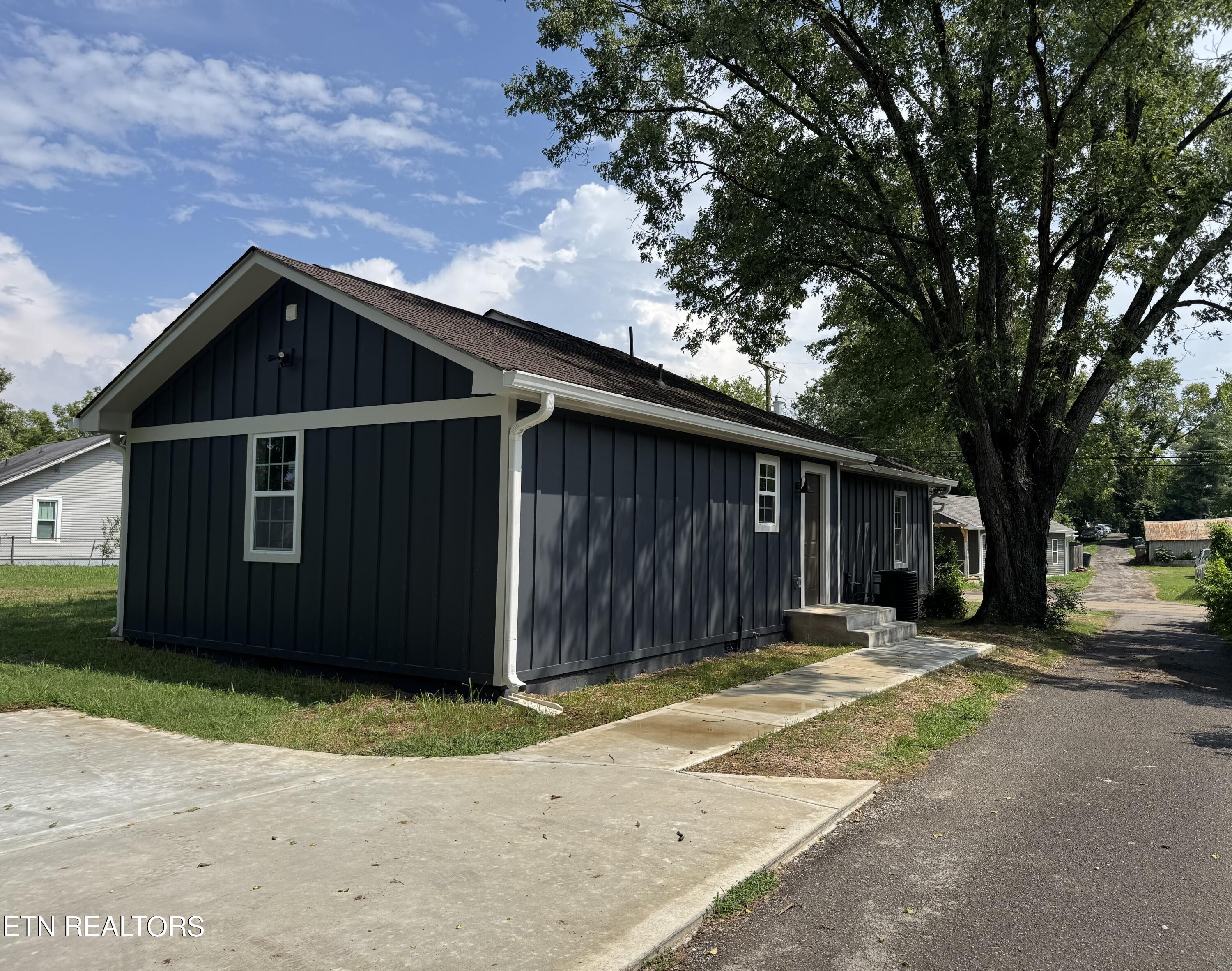 1715 Minnis Avenue Knoxville TN 37920