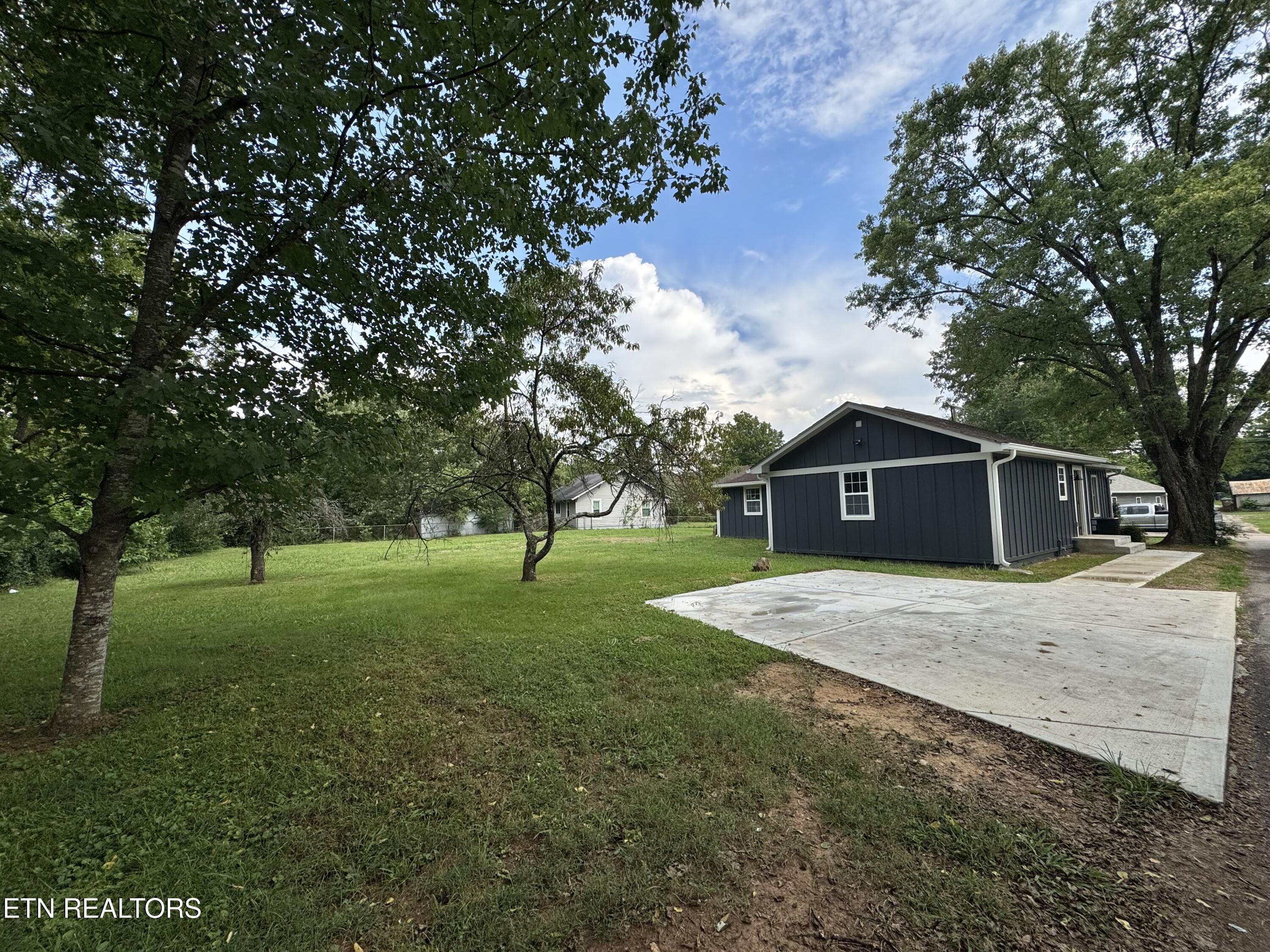1715 Minnis Avenue Knoxville TN 37920