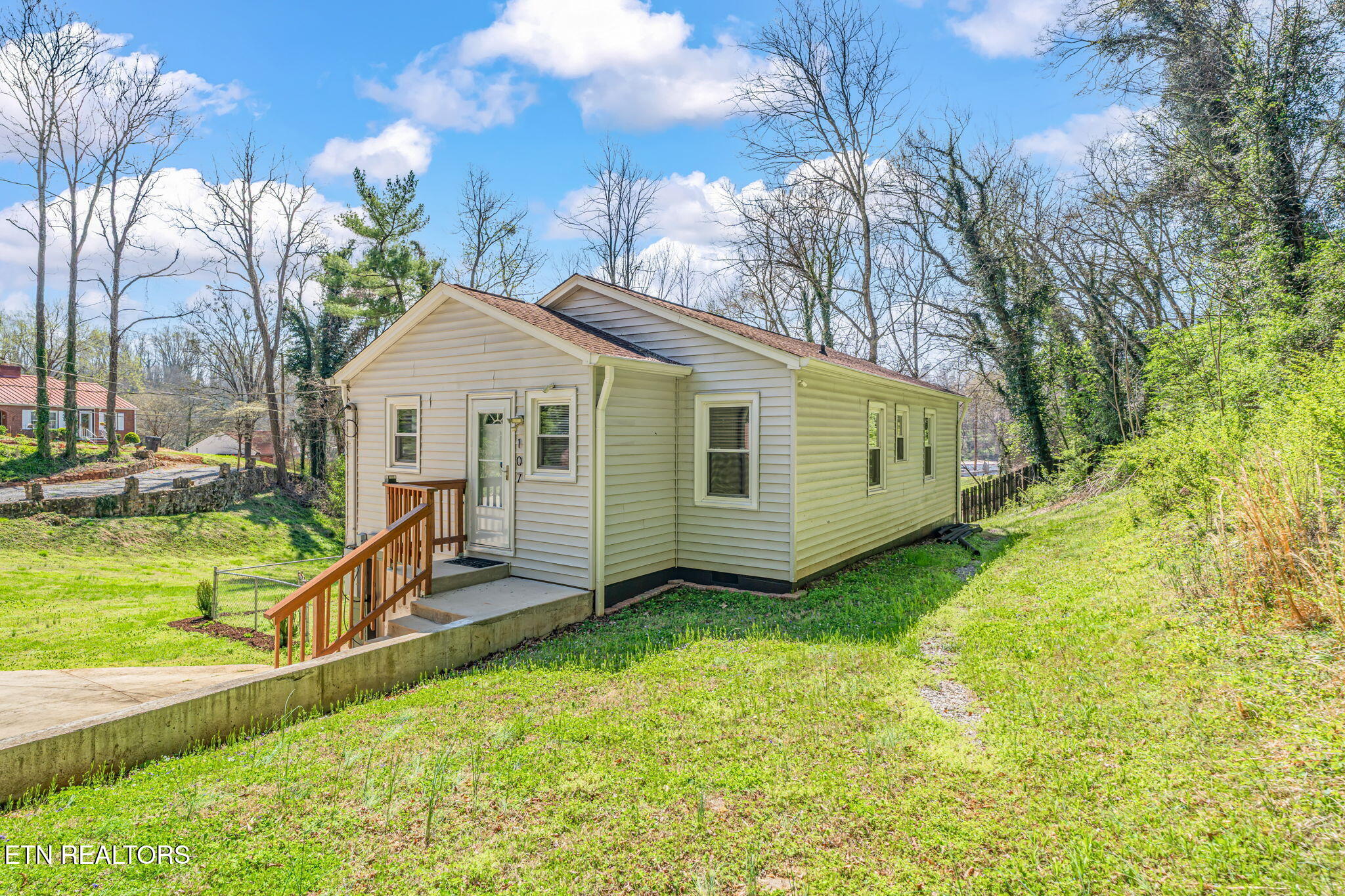 107 SE Stonewall Drive Knoxville TN 37920