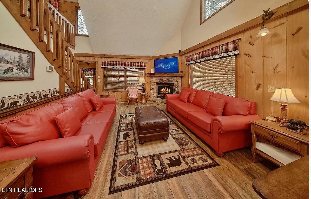 2120 Jeans Way Sevierville TN 37876