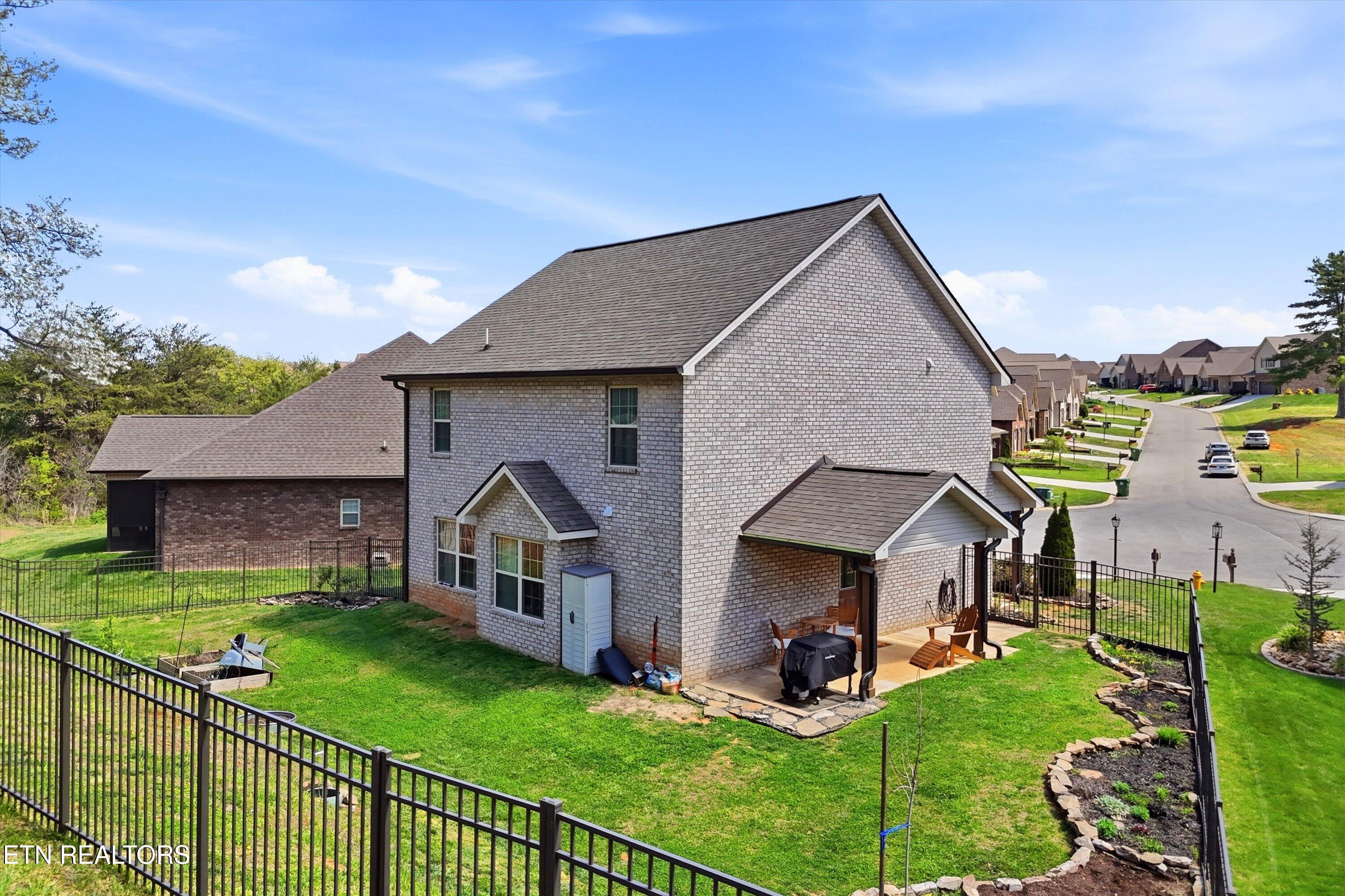 2327 Torrey Pines Drive Maryville TN 37801