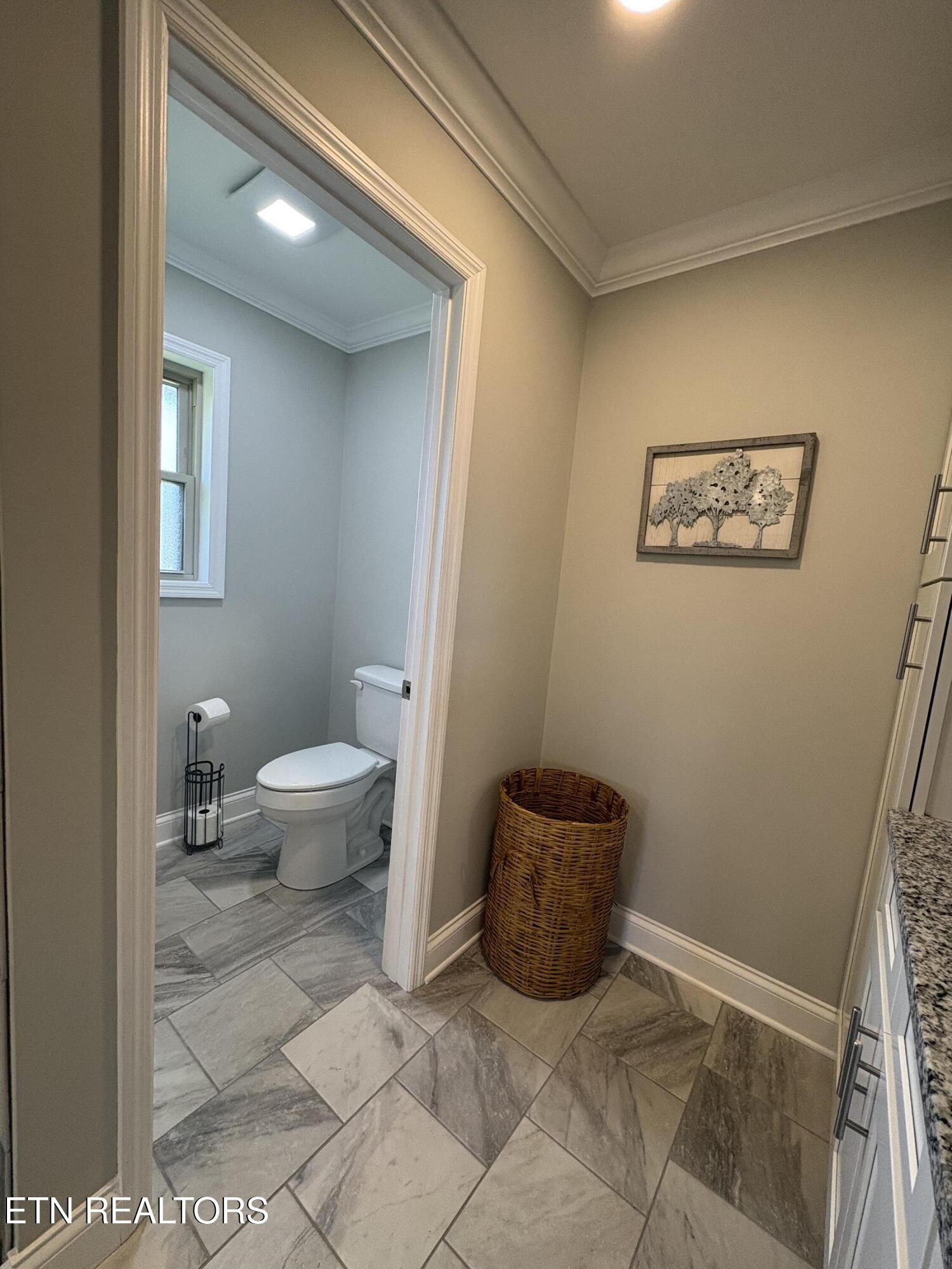 2001 Evergreen Circle Lenoir City TN 37772