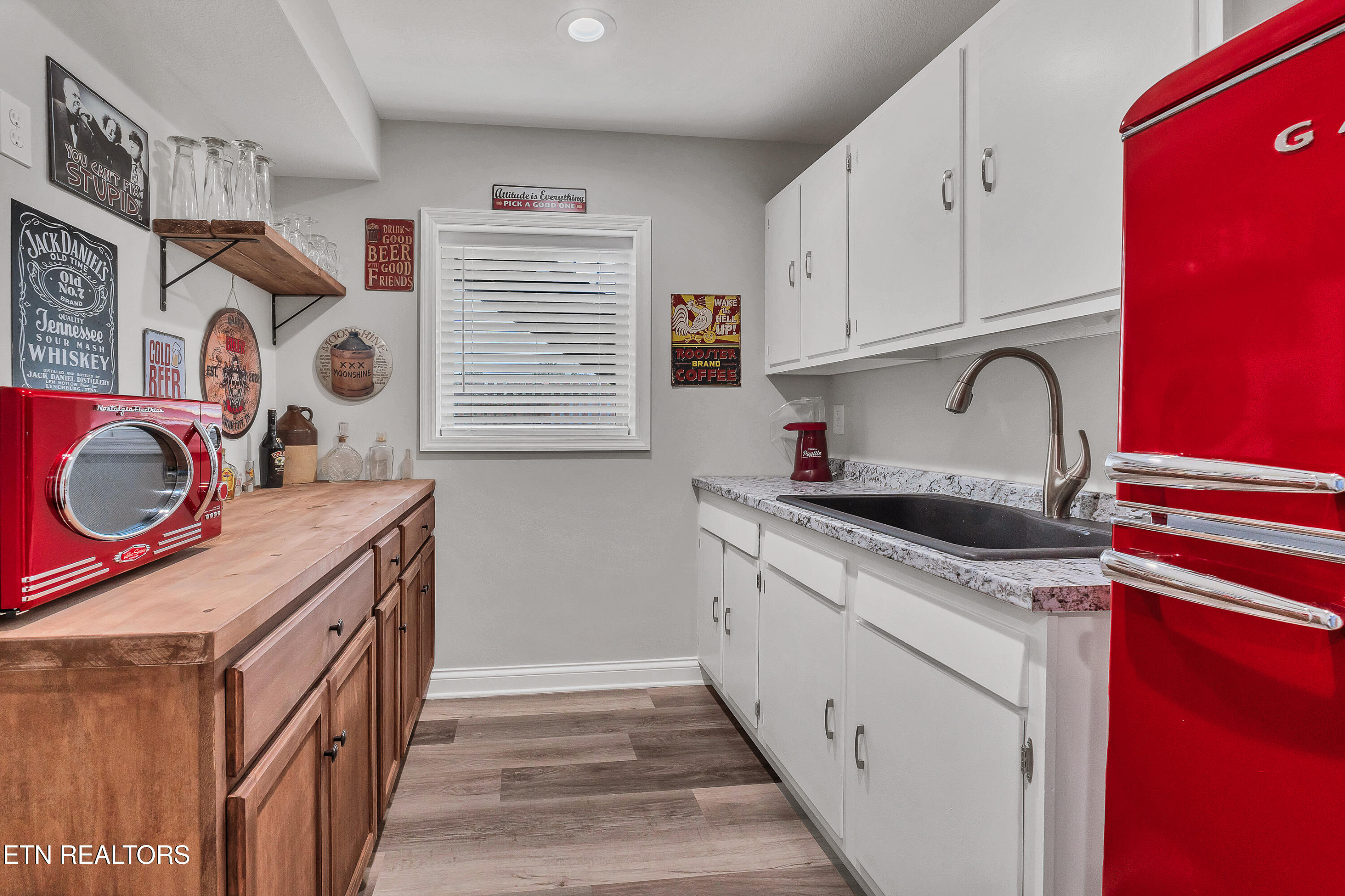 2001 Evergreen Circle Lenoir City TN 37772