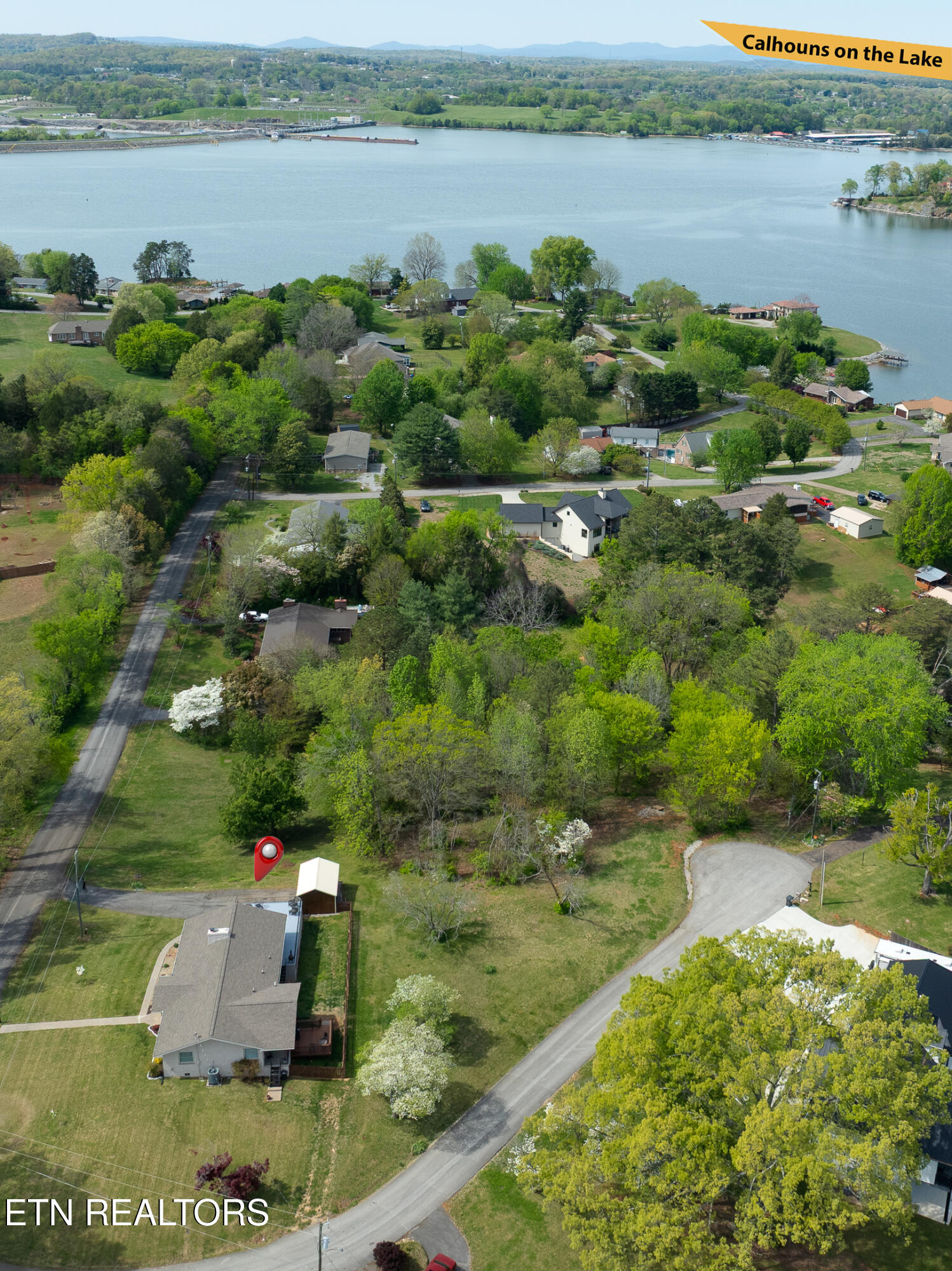 2001 Evergreen Circle Lenoir City TN 37772