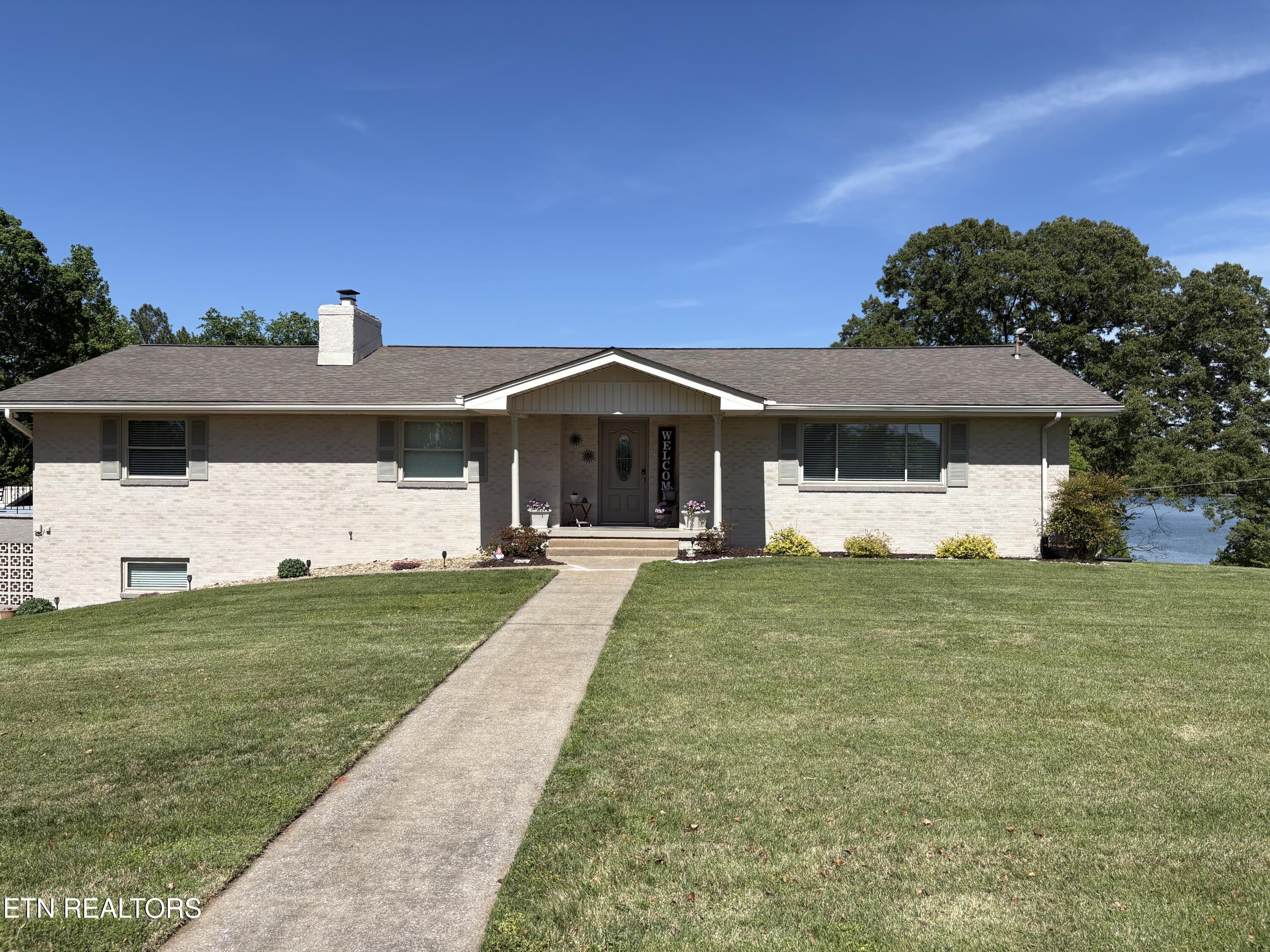 2001 Evergreen Circle Lenoir City TN 37772