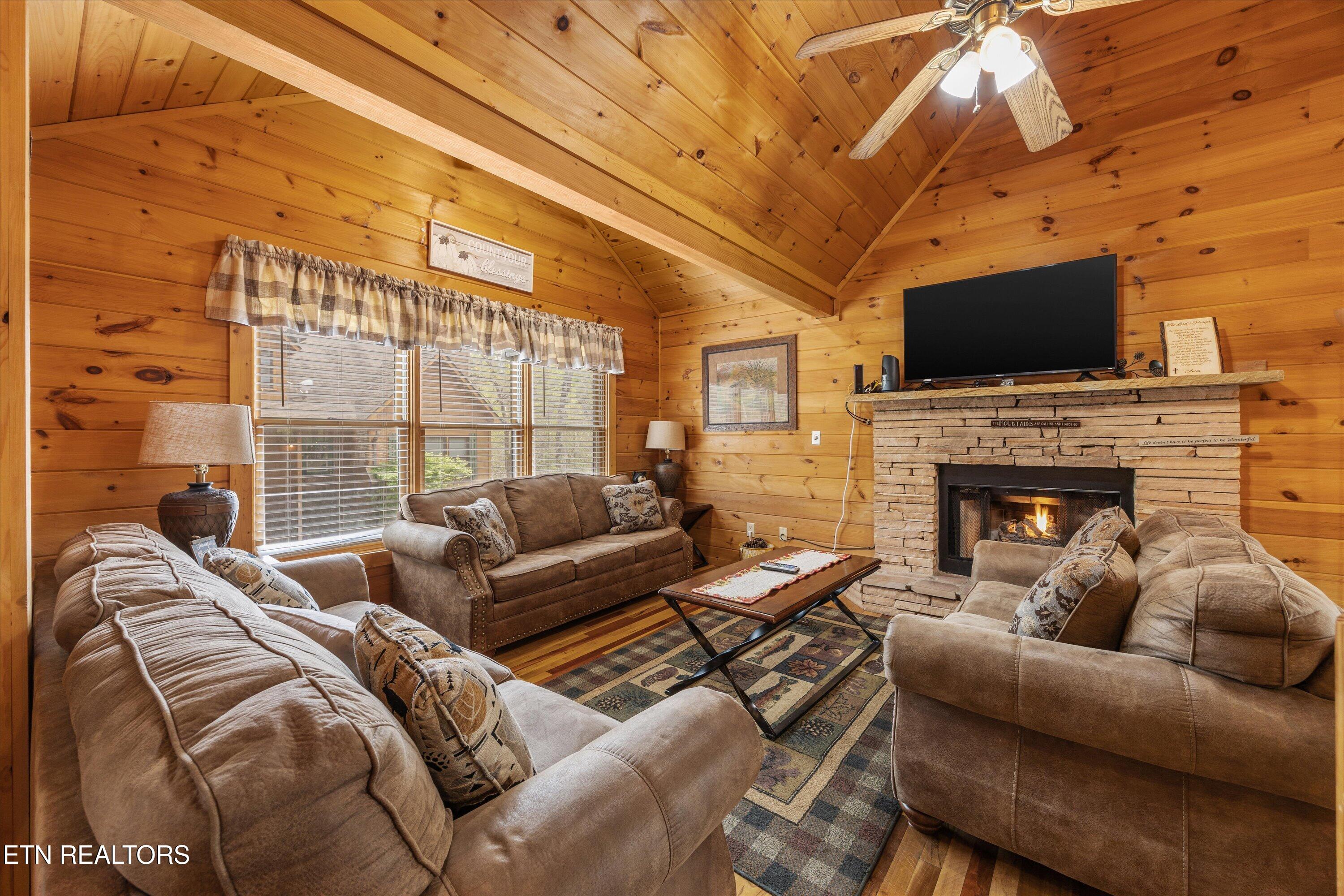 309 Elk Cove Way Gatlinburg TN 37738