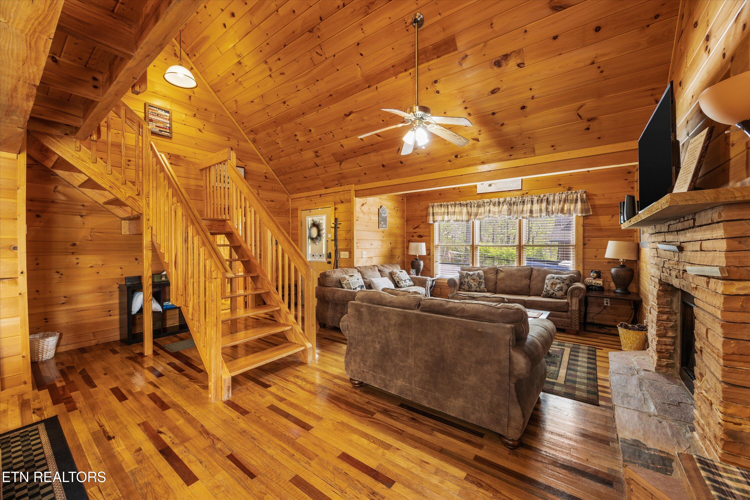 309 Elk Cove Way Gatlinburg TN 37738
