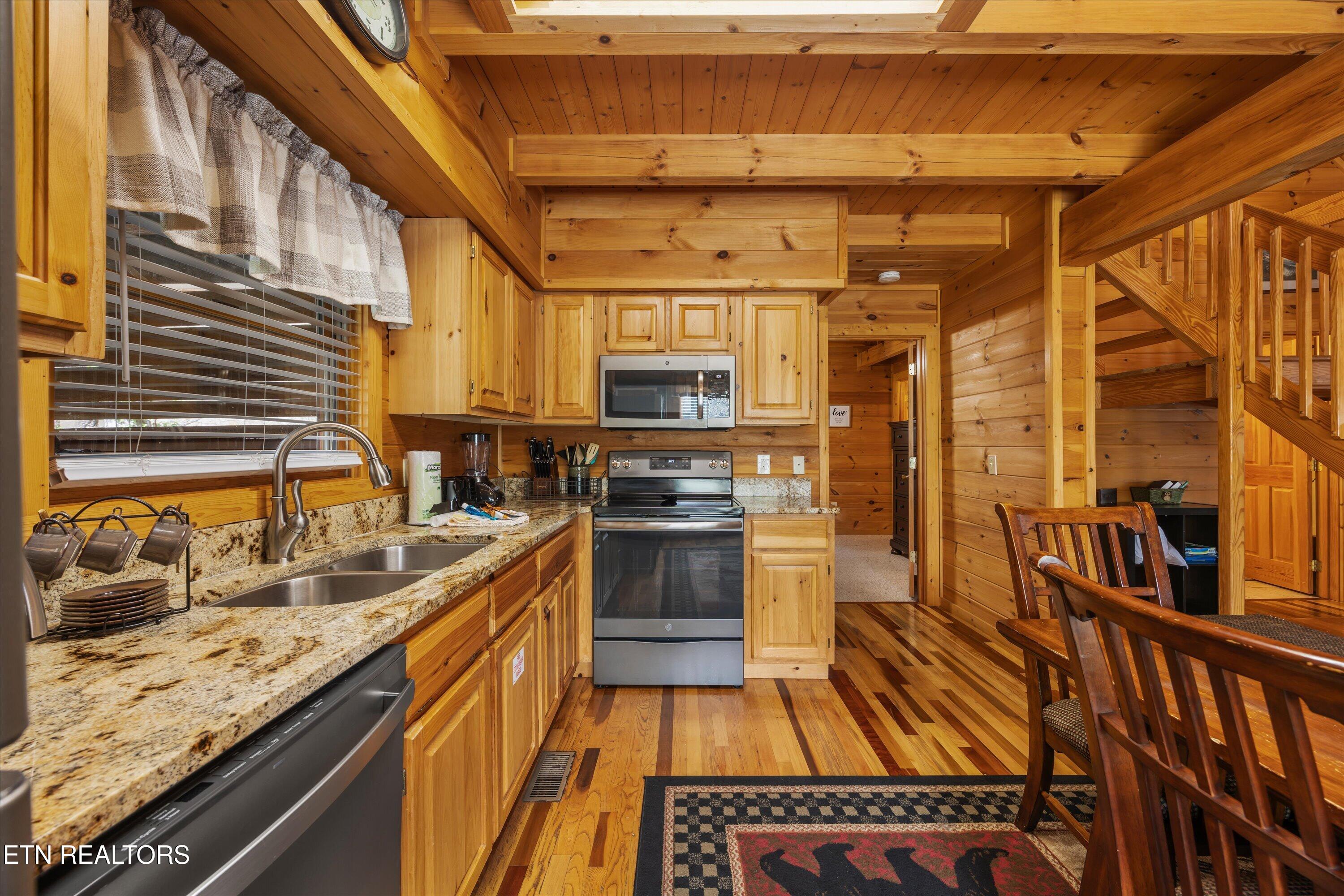 309 Elk Cove Way Gatlinburg TN 37738