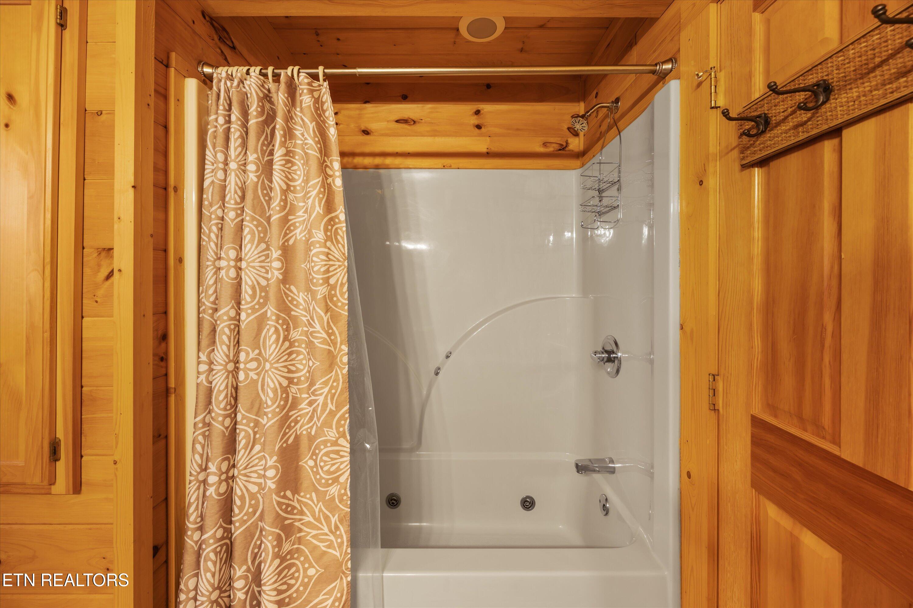 309 Elk Cove Way Gatlinburg TN 37738