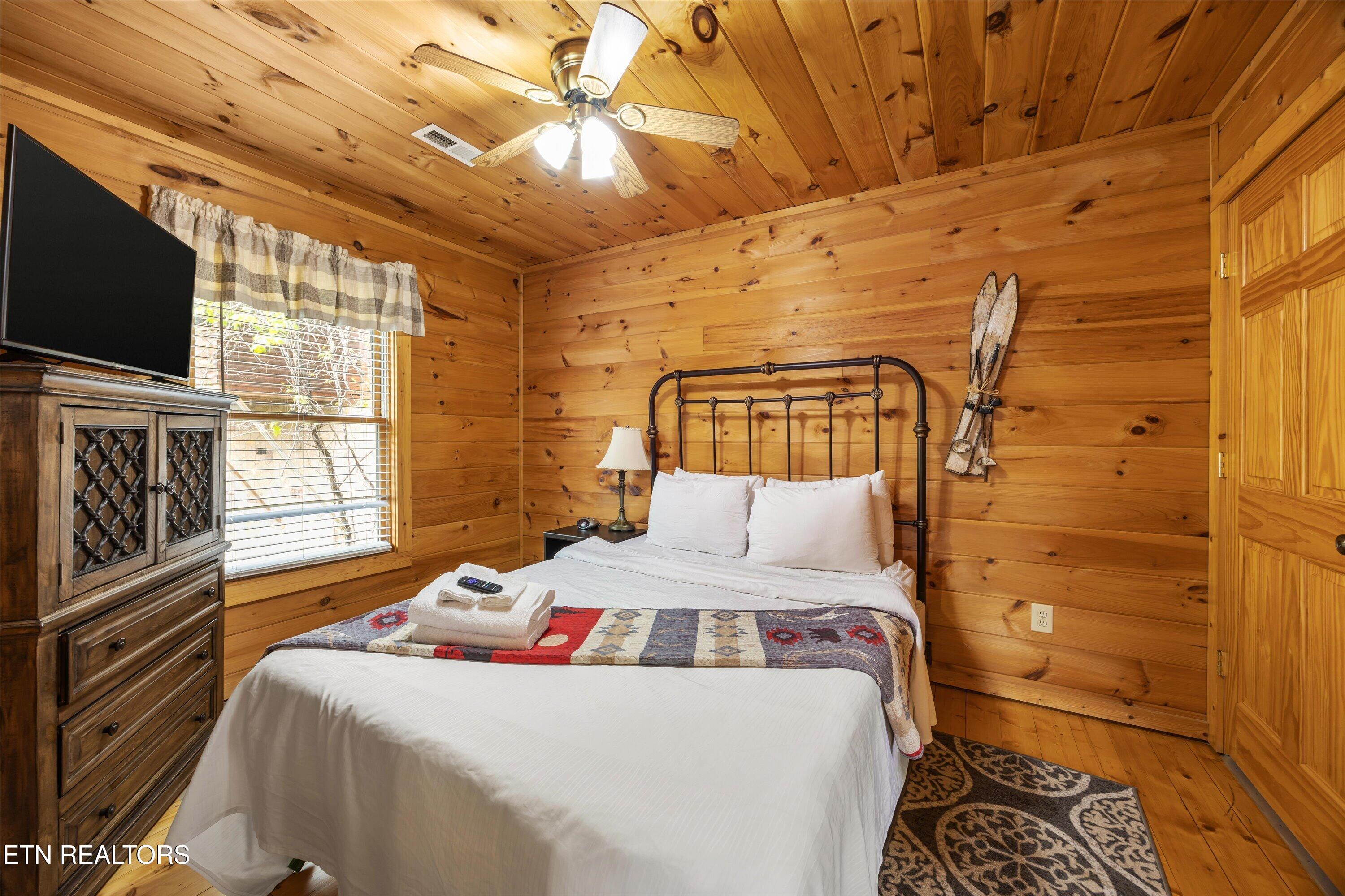 309 Elk Cove Way Gatlinburg TN 37738