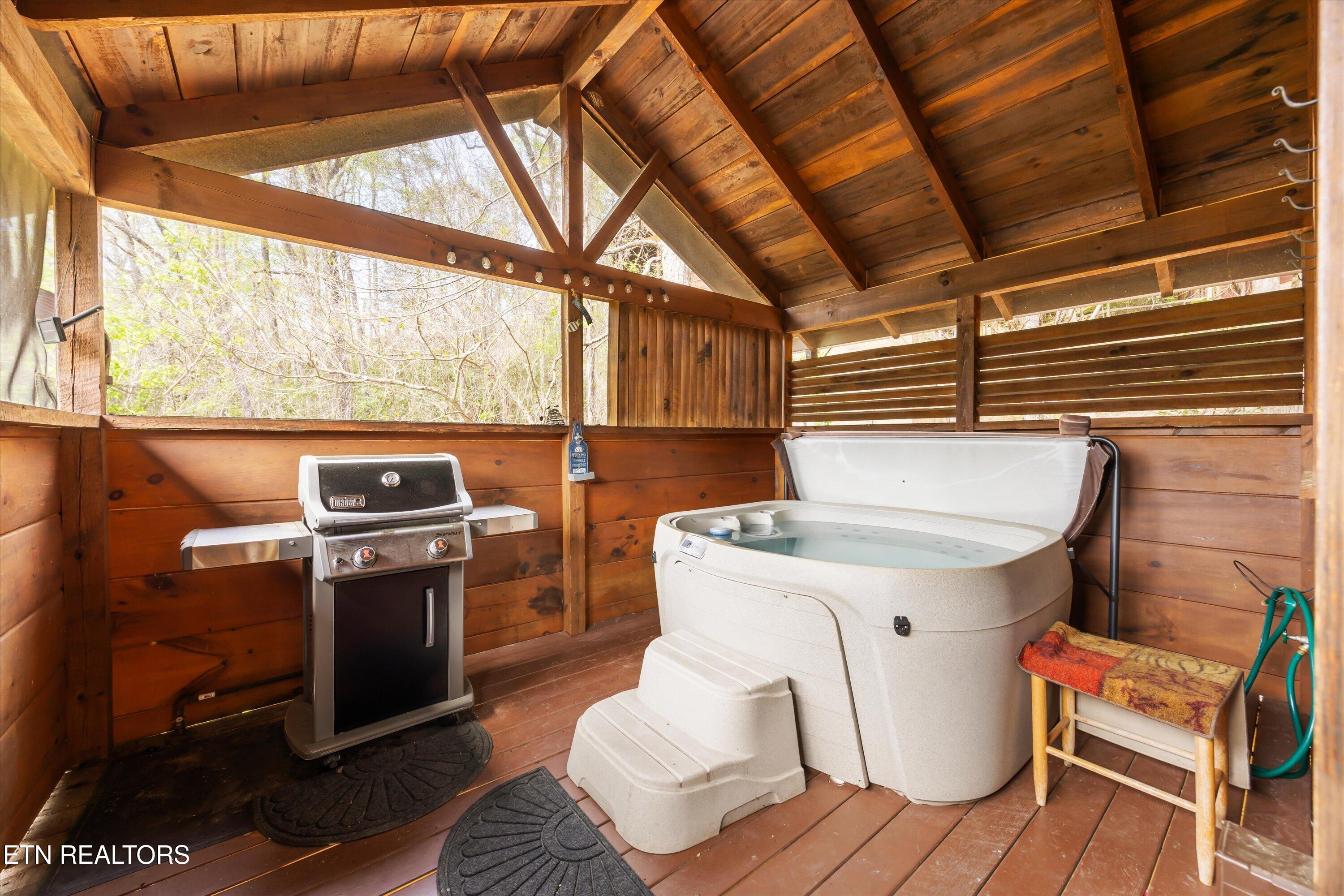 309 Elk Cove Way Gatlinburg TN 37738