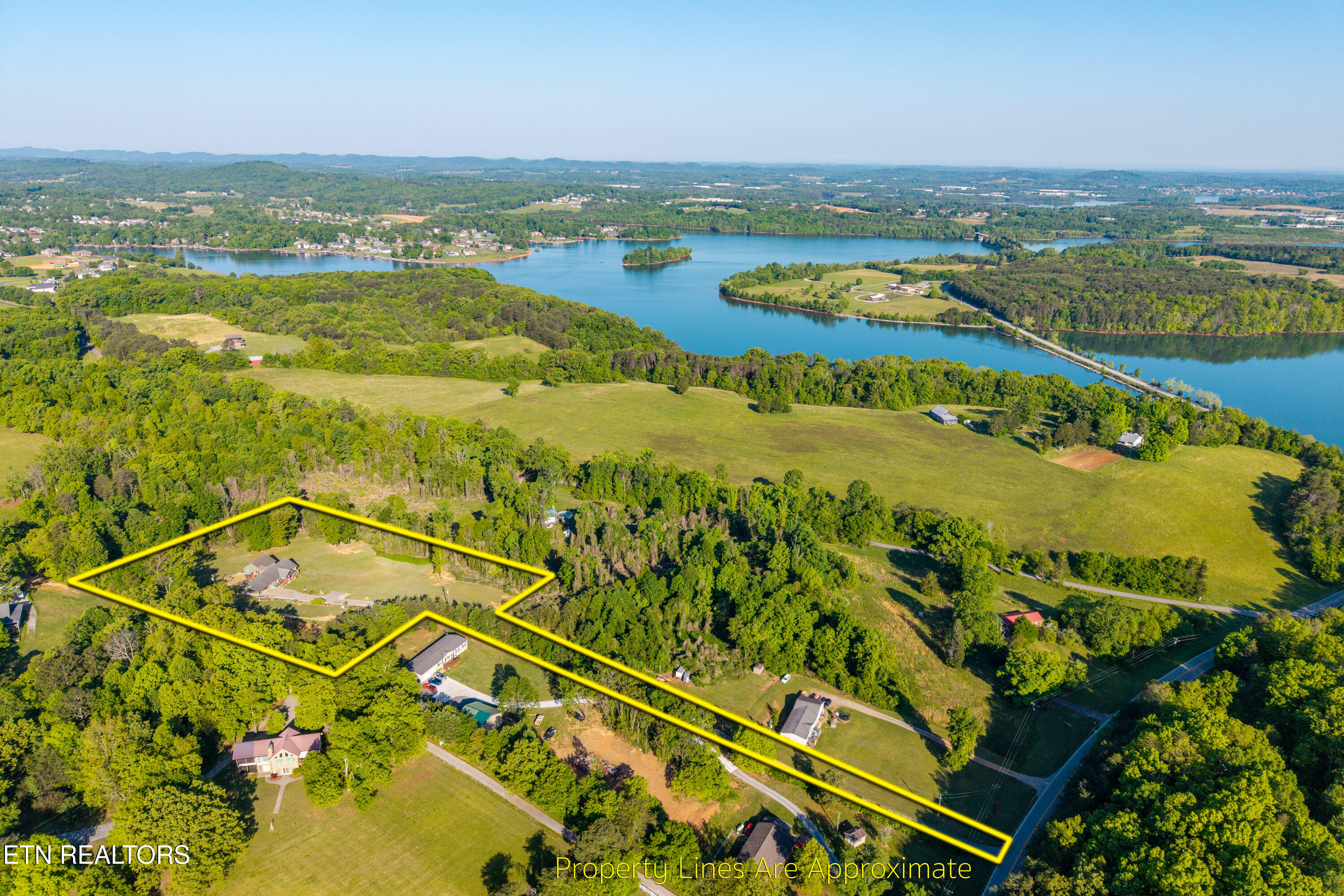 818 Highway 360 Vonore TN 37885