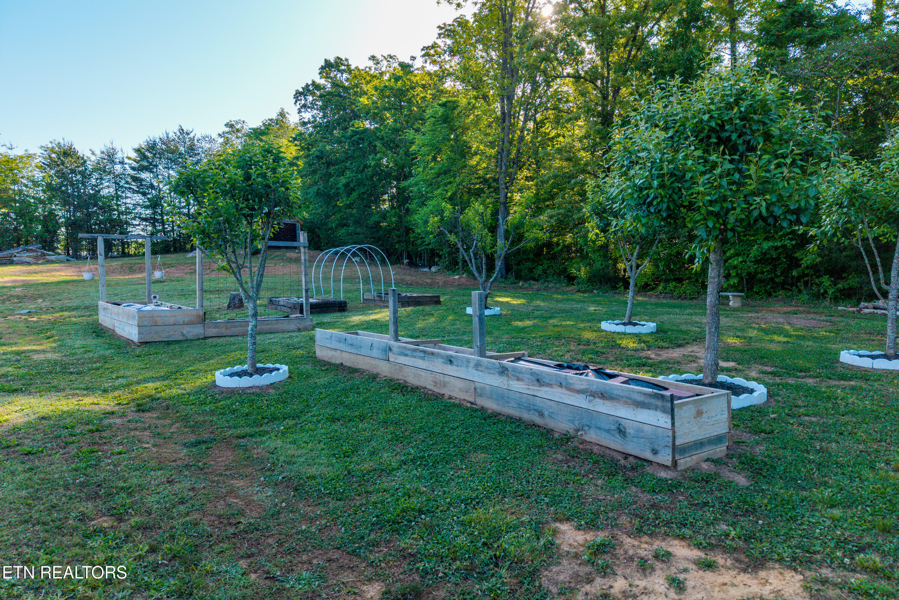 818 Highway 360 Vonore TN 37885