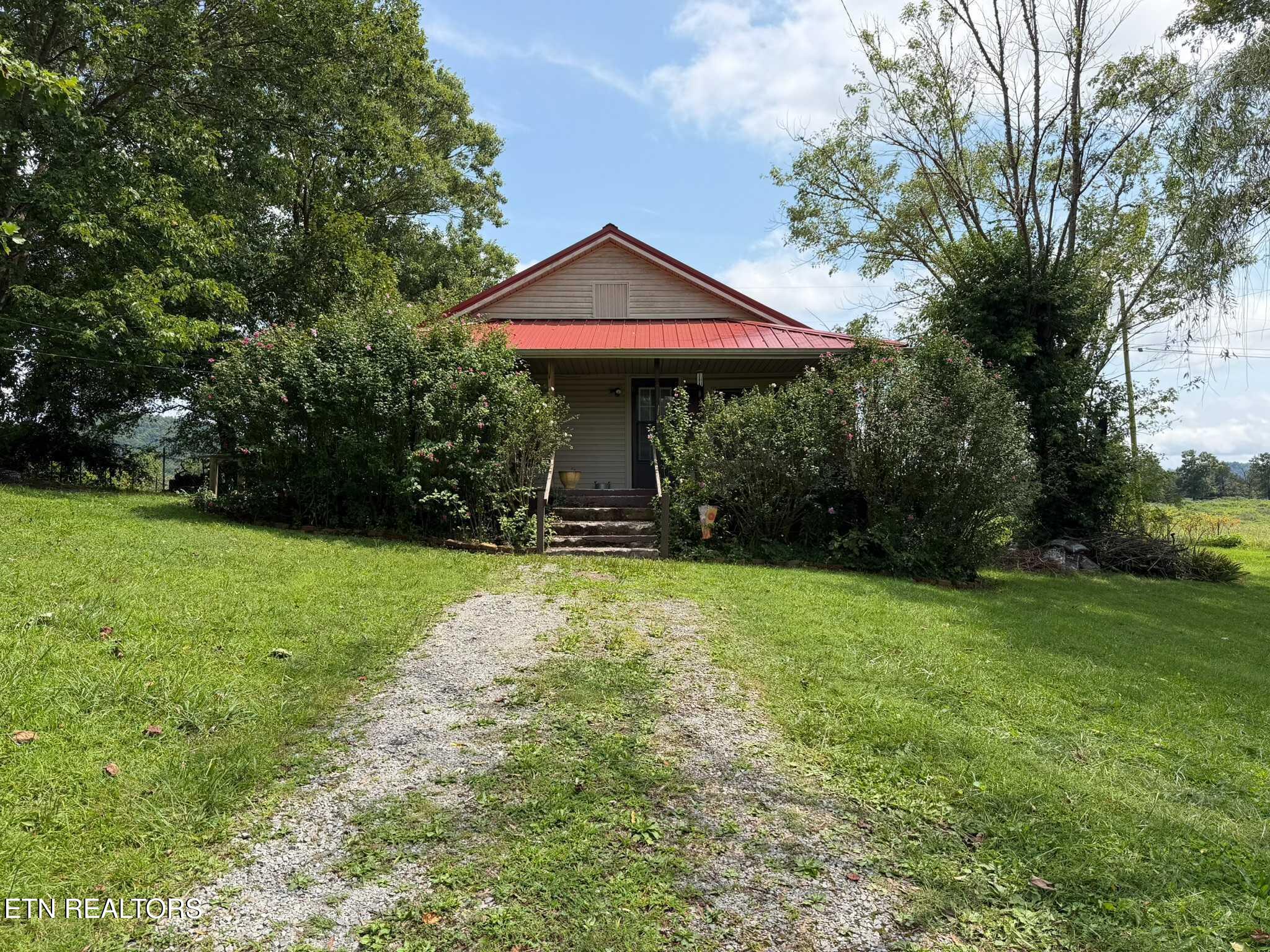 623 Mcvey Road Tazewell TN 37879
