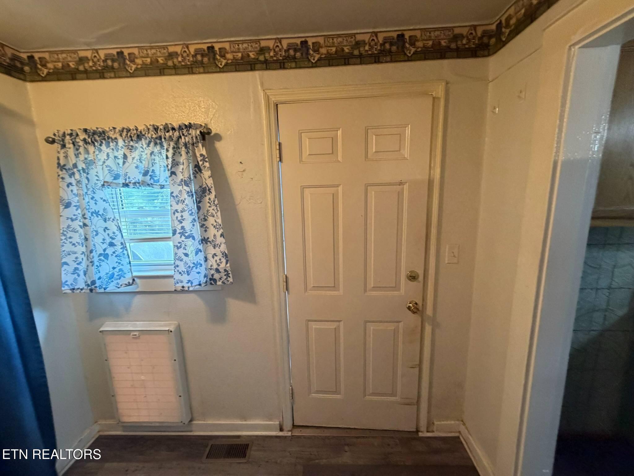 623 Mcvey Road Tazewell TN 37879