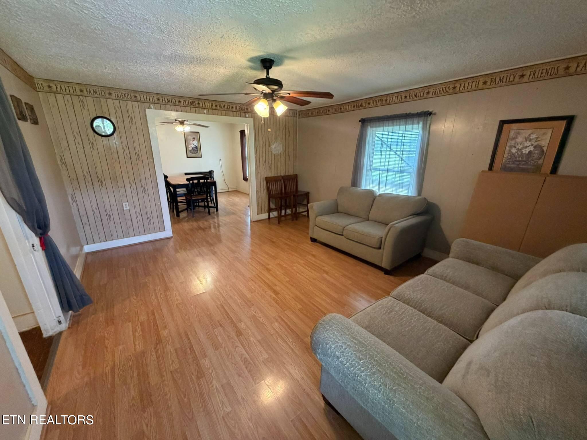 623 Mcvey Road Tazewell TN 37879