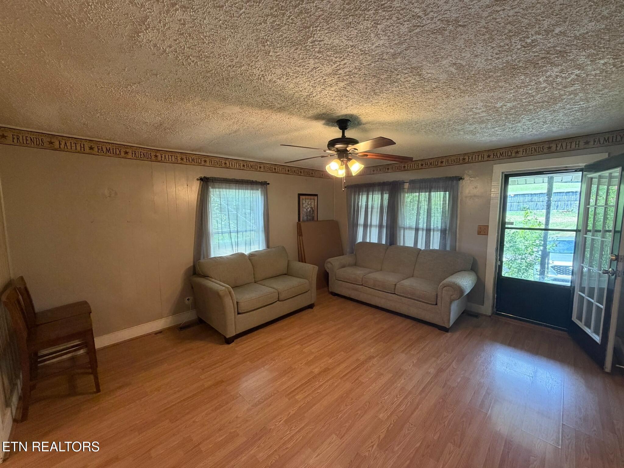 623 Mcvey Road Tazewell TN 37879